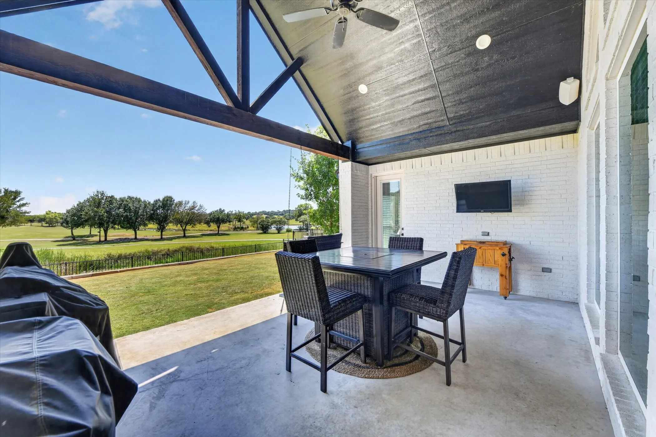 Single Family Residence For Rent in Parker County , 1213 Crown Valley Drive, Weatherford, Texas 76087, 3 Bedroom, 3 Bathroom, 3 Garage spaces, 3,488 Sqft, built in 2020, mls#21387152, Real Estate Agent in Weatherford, Homes For Rent in Parker county, Homes For Rent in Weatherford, Realtor in Weatherford Texas, Real Estate Brokerage Independent Realty Texas, Luminita Cordes Realtor