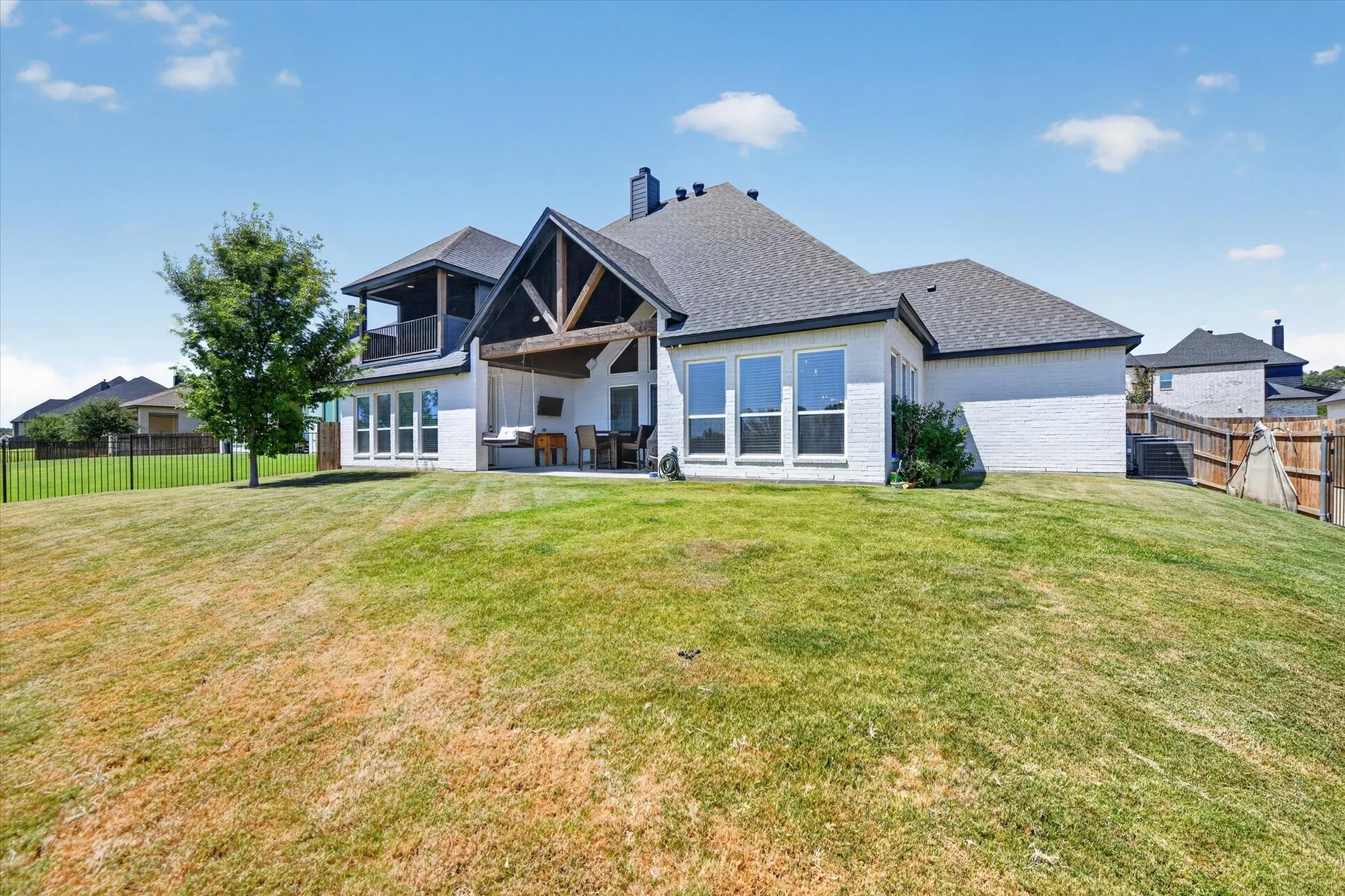 Single Family Residence For Rent in Parker County , 1213 Crown Valley Drive, Weatherford, Texas 76087, 3 Bedroom, 3 Bathroom, 3 Garage spaces, 3,488 Sqft, built in 2020, mls#21387152, Real Estate Agent in Weatherford, Homes For Rent in Parker county, Homes For Rent in Weatherford, Realtor in Weatherford Texas, Real Estate Brokerage Independent Realty Texas, Luminita Cordes Realtor