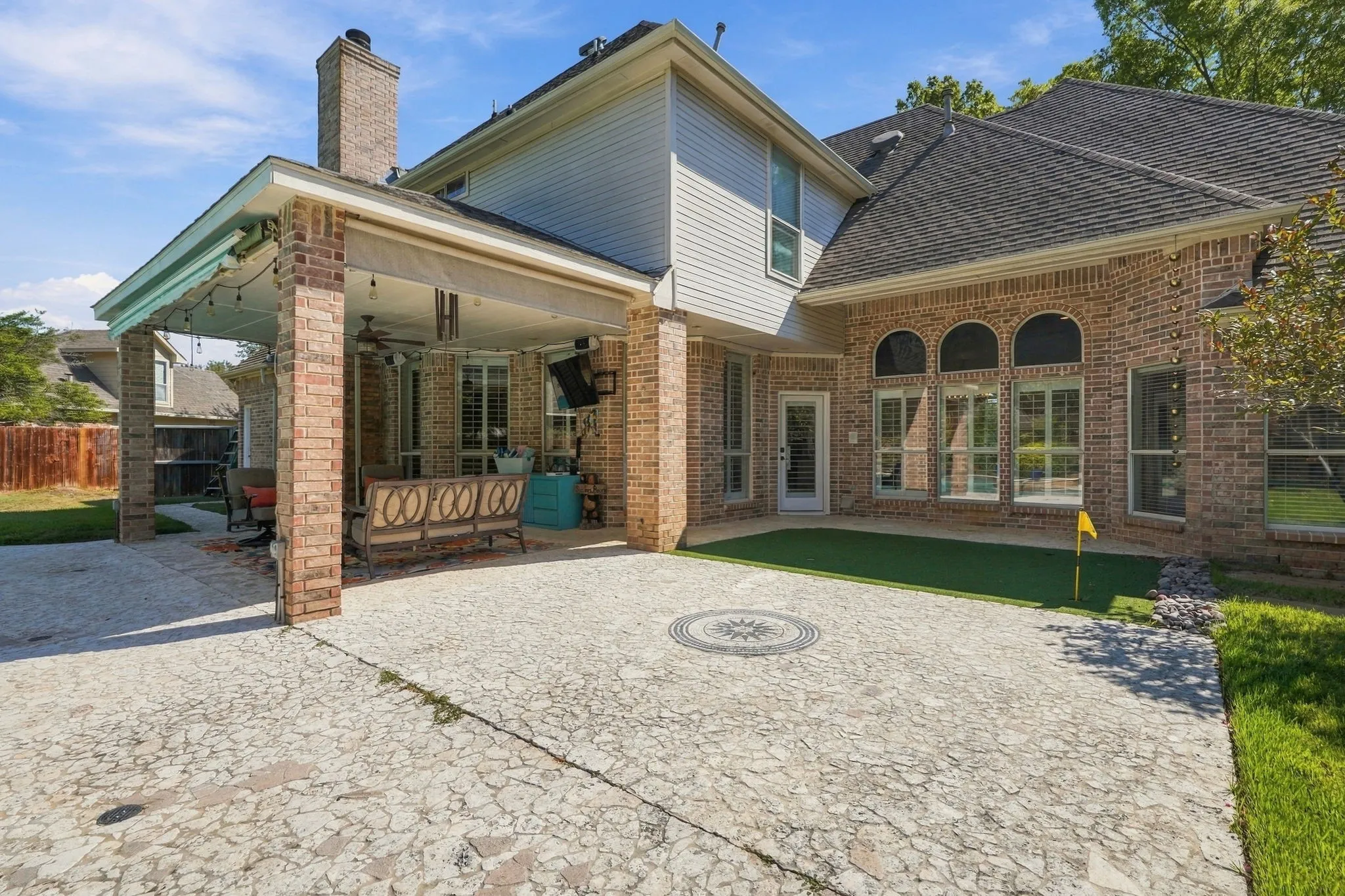 Single Family Residence For Sale in Tarrant County , 402 Southridge Lakes Parkway, Southlake, Texas 76092, 4 Bedroom, 3 Bathroom, 3 Garage spaces, 3,089 Sqft, built in 1993, mls#21381941, Real Estate Agent in Southlake, Homes For Sale in Tarrant county, Homes For Sale in Southlake, Realtor in Southlake Texas, Real Estate Brokerage Independent Realty Texas, Luminita Cordes Realtor