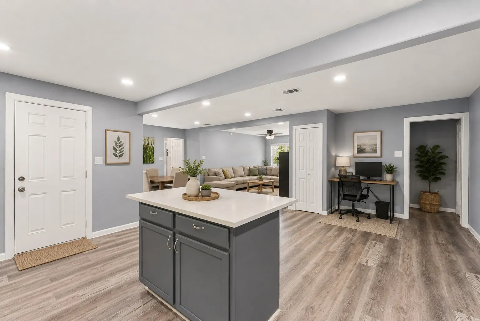 Single Family Residence For Rent in Dallas County , 1106 E Strong Parkway, Grand Prairie, Texas 75050, 4 Bedroom, 2 Bathroom, 1 Garage spaces, 1,544 Sqft, built in 1953, mls#21387154, Real Estate Agent in Grand Prairie, Homes For Rent in Dallas county, Homes For Rent in Grand Prairie, Realtor in Grand Prairie Texas, Real Estate Brokerage Independent Realty Texas, Luminita Cordes Realtor