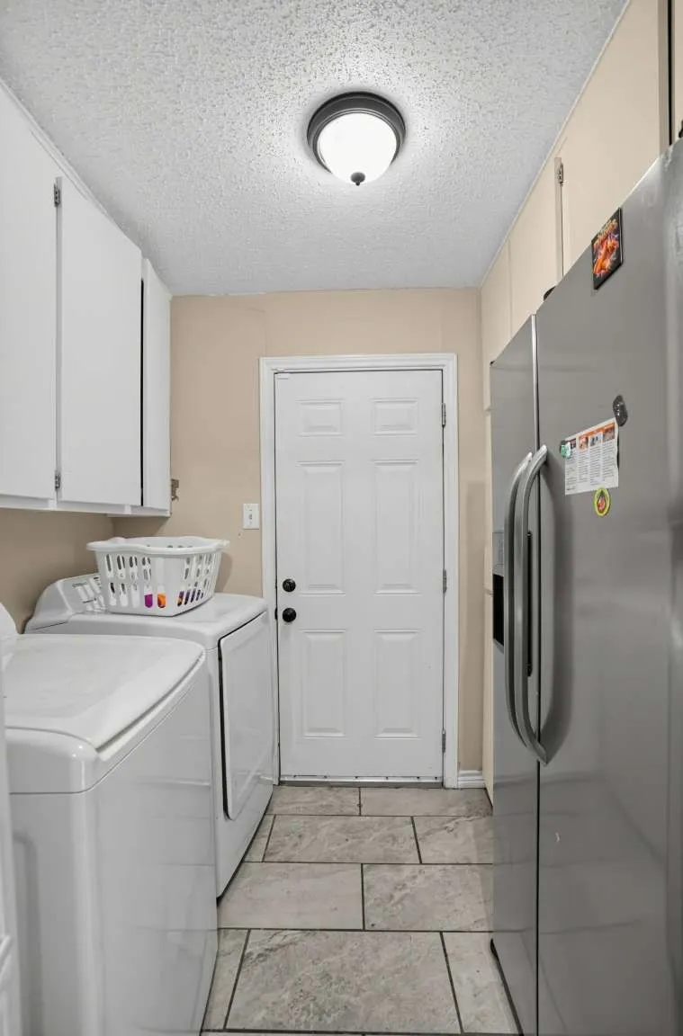 Single Family Residence For Sale in Tarrant County , 7632 Beckwood Drive, Fort Worth, Texas 76112, 3 Bedroom, 2 Bathroom, 2 Garage spaces, 1,559 Sqft, built in 1976, mls#21387165, Real Estate Agent in Fort Worth, Homes For Sale in Tarrant county, Homes For Sale in Fort Worth, Realtor in Fort Worth Texas, Real Estate Brokerage Independent Realty Texas, Luminita Cordes Realtor
