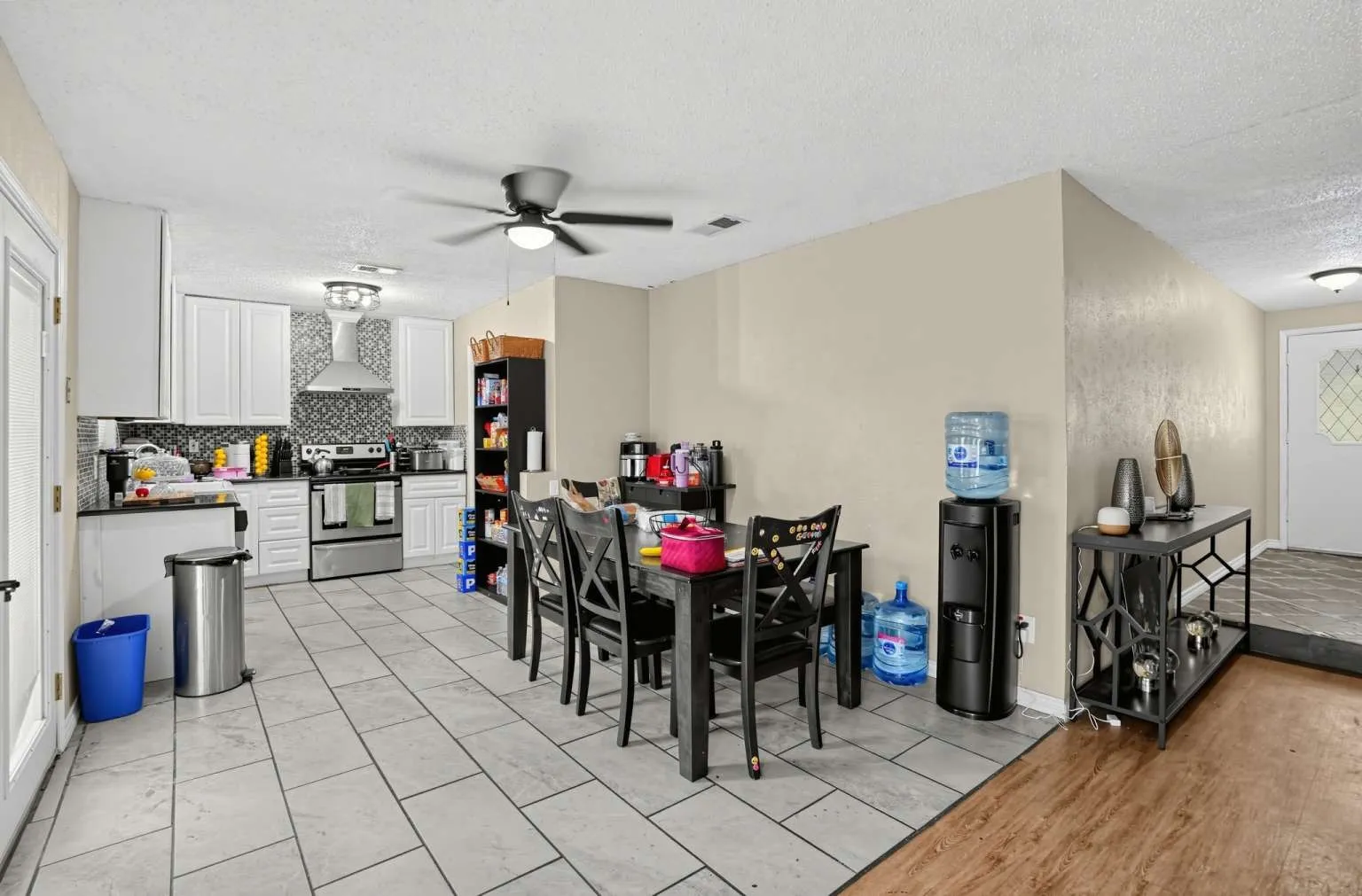 Single Family Residence For Sale in Tarrant County , 7632 Beckwood Drive, Fort Worth, Texas 76112, 3 Bedroom, 2 Bathroom, 2 Garage spaces, 1,559 Sqft, built in 1976, mls#21387165, Real Estate Agent in Fort Worth, Homes For Sale in Tarrant county, Homes For Sale in Fort Worth, Realtor in Fort Worth Texas, Real Estate Brokerage Independent Realty Texas, Luminita Cordes Realtor