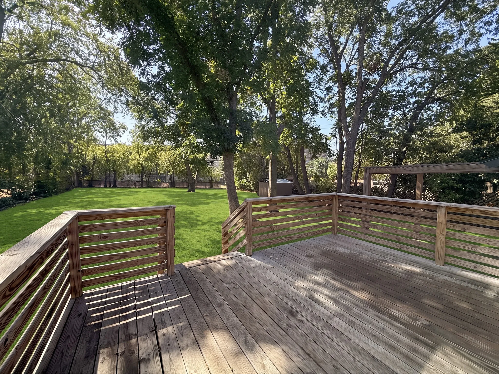 Single Family Residence For Sale in Dallas County , 9324 Lenel Place, Dallas, Texas 75220, 3 Bedroom, 2 Bathroom, Garage spaces, 1,500 Sqft, built in 1950, mls#21386832, Real Estate Agent in Dallas, Homes For Sale in Dallas county, Homes For Sale in Dallas, Realtor in Dallas Texas, Real Estate Brokerage Independent Realty Texas, Luminita Cordes Realtor