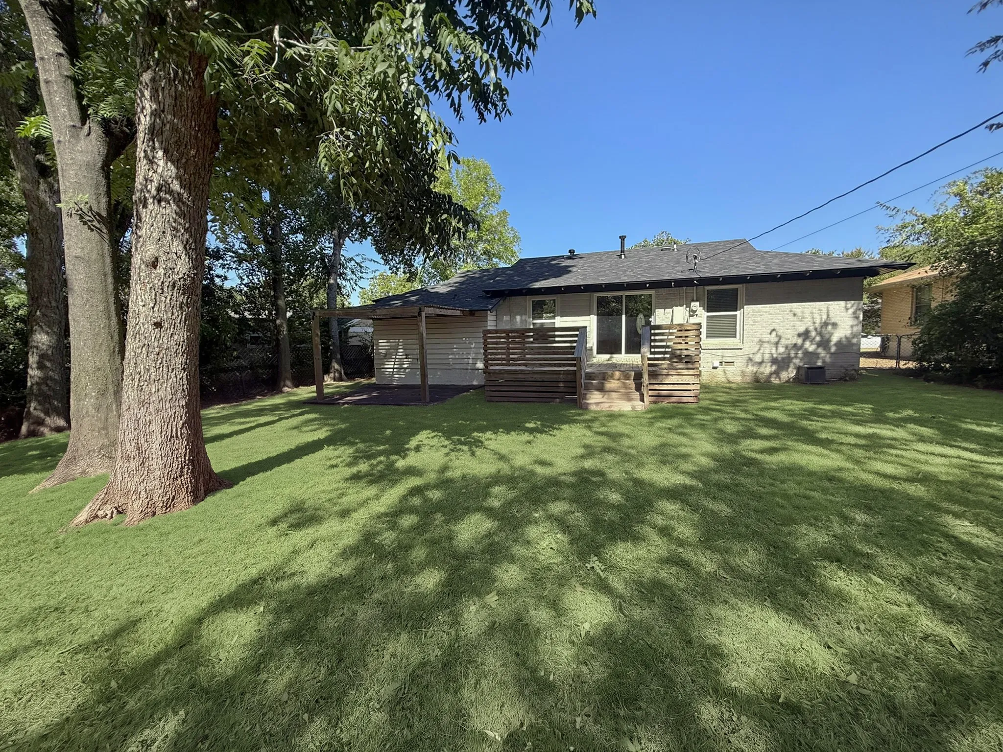 Single Family Residence For Sale in Dallas County , 9324 Lenel Place, Dallas, Texas 75220, 3 Bedroom, 2 Bathroom, Garage spaces, 1,500 Sqft, built in 1950, mls#21386832, Real Estate Agent in Dallas, Homes For Sale in Dallas county, Homes For Sale in Dallas, Realtor in Dallas Texas, Real Estate Brokerage Independent Realty Texas, Luminita Cordes Realtor