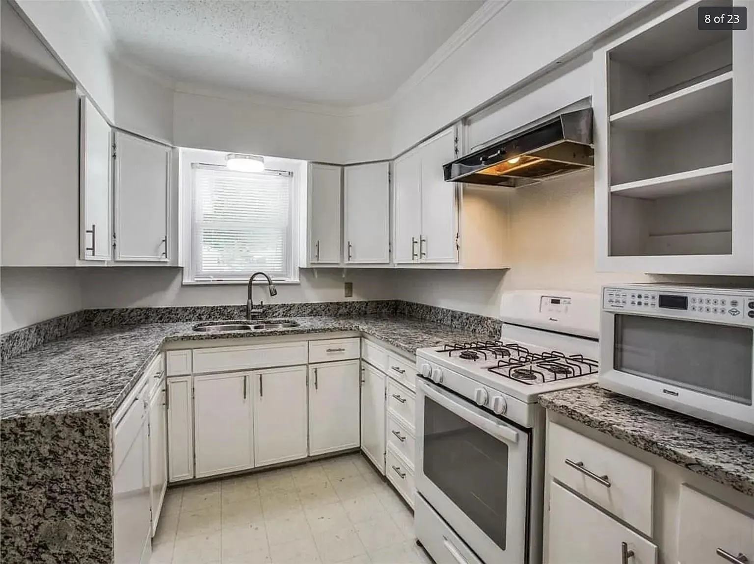 Single Family Residence For Rent in Tarrant County , 4009 Acacia Street, Fort Worth, Texas 76109, 5 Bedroom, 2 Bathroom, Garage spaces, 1,946 Sqft, built in 1949, mls#21385167, Real Estate Agent in Fort Worth, Homes For Rent in Tarrant county, Homes For Rent in Fort Worth, Realtor in Fort Worth Texas, Real Estate Brokerage Independent Realty Texas, Luminita Cordes Realtor