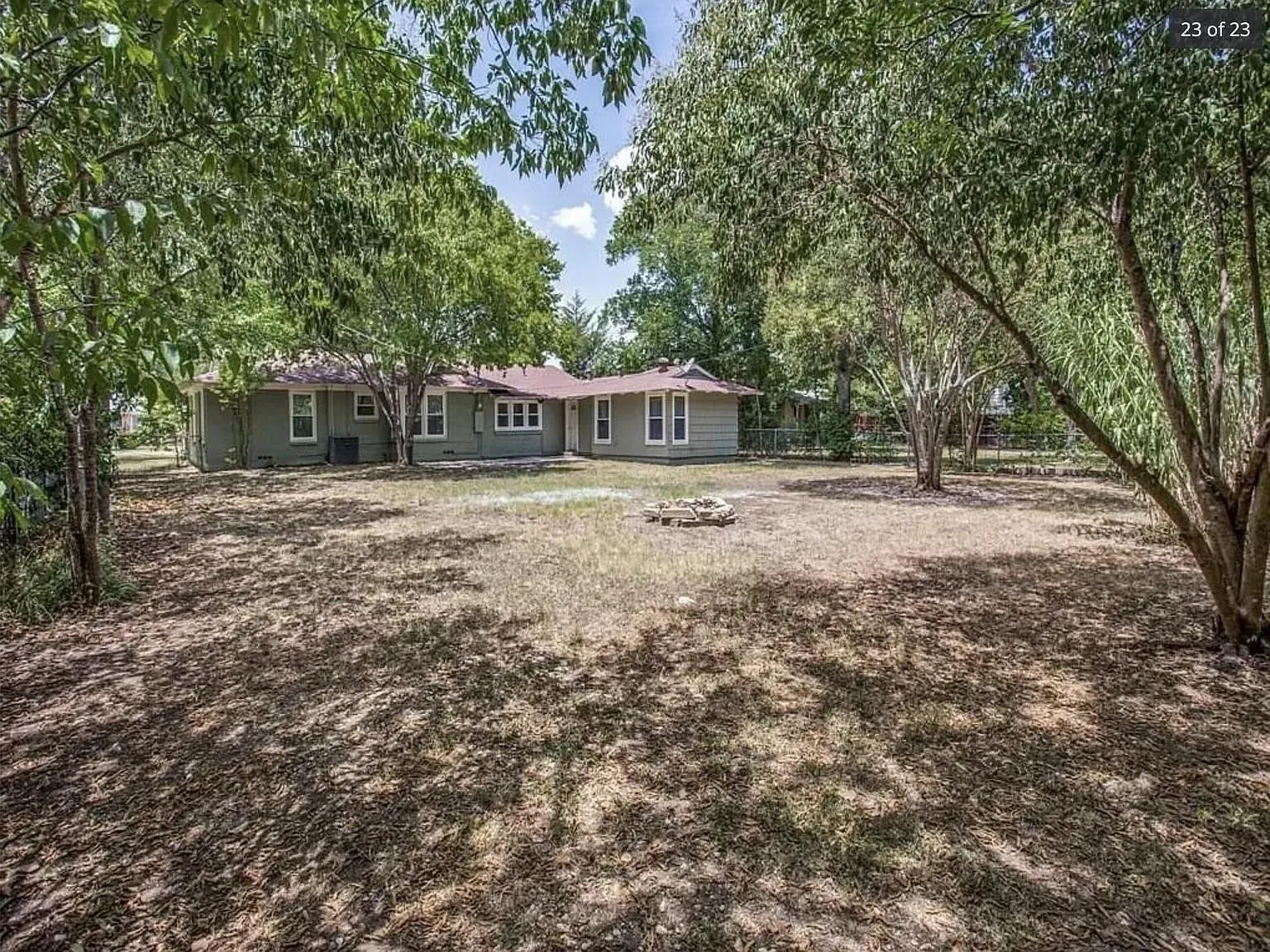 Single Family Residence For Rent in Tarrant County , 4009 Acacia Street, Fort Worth, Texas 76109, 5 Bedroom, 2 Bathroom, Garage spaces, 1,946 Sqft, built in 1949, mls#21385167, Real Estate Agent in Fort Worth, Homes For Rent in Tarrant county, Homes For Rent in Fort Worth, Realtor in Fort Worth Texas, Real Estate Brokerage Independent Realty Texas, Luminita Cordes Realtor
