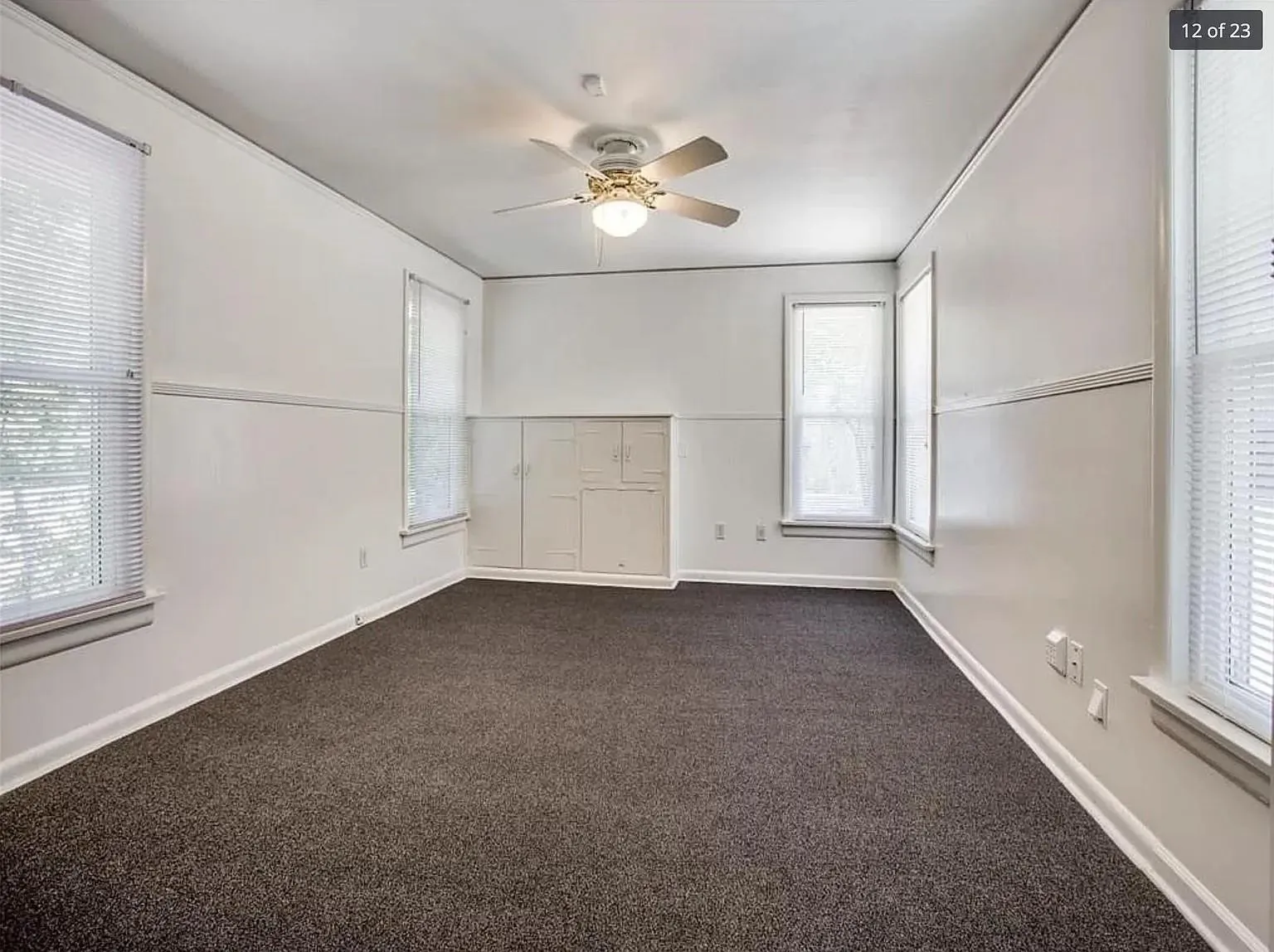 Single Family Residence For Rent in Tarrant County , 4009 Acacia Street, Fort Worth, Texas 76109, 5 Bedroom, 2 Bathroom, Garage spaces, 1,946 Sqft, built in 1949, mls#21385167, Real Estate Agent in Fort Worth, Homes For Rent in Tarrant county, Homes For Rent in Fort Worth, Realtor in Fort Worth Texas, Real Estate Brokerage Independent Realty Texas, Luminita Cordes Realtor