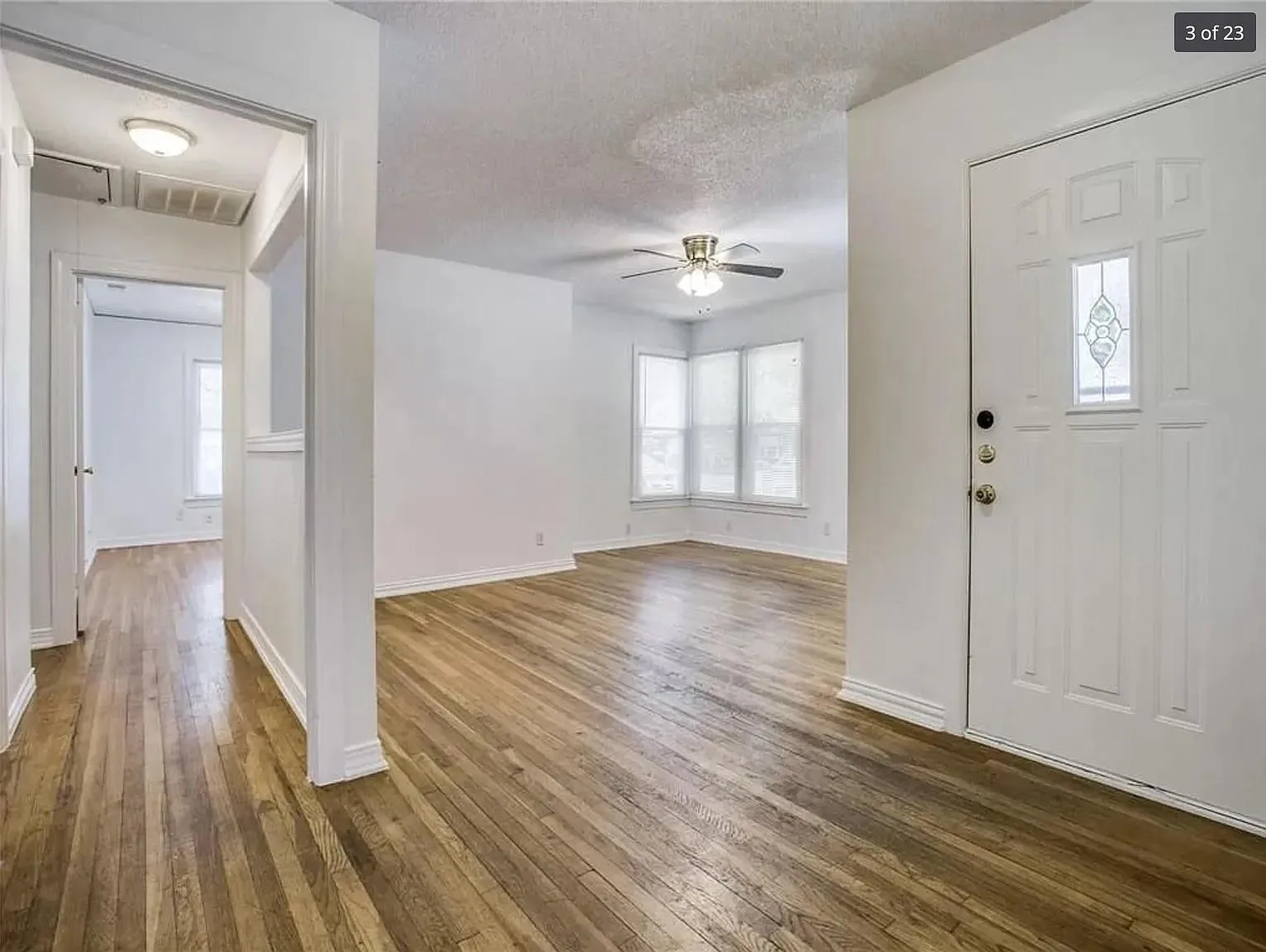 Single Family Residence For Rent in Tarrant County , 4009 Acacia Street, Fort Worth, Texas 76109, 5 Bedroom, 2 Bathroom, Garage spaces, 1,946 Sqft, built in 1949, mls#21385167, Real Estate Agent in Fort Worth, Homes For Rent in Tarrant county, Homes For Rent in Fort Worth, Realtor in Fort Worth Texas, Real Estate Brokerage Independent Realty Texas, Luminita Cordes Realtor