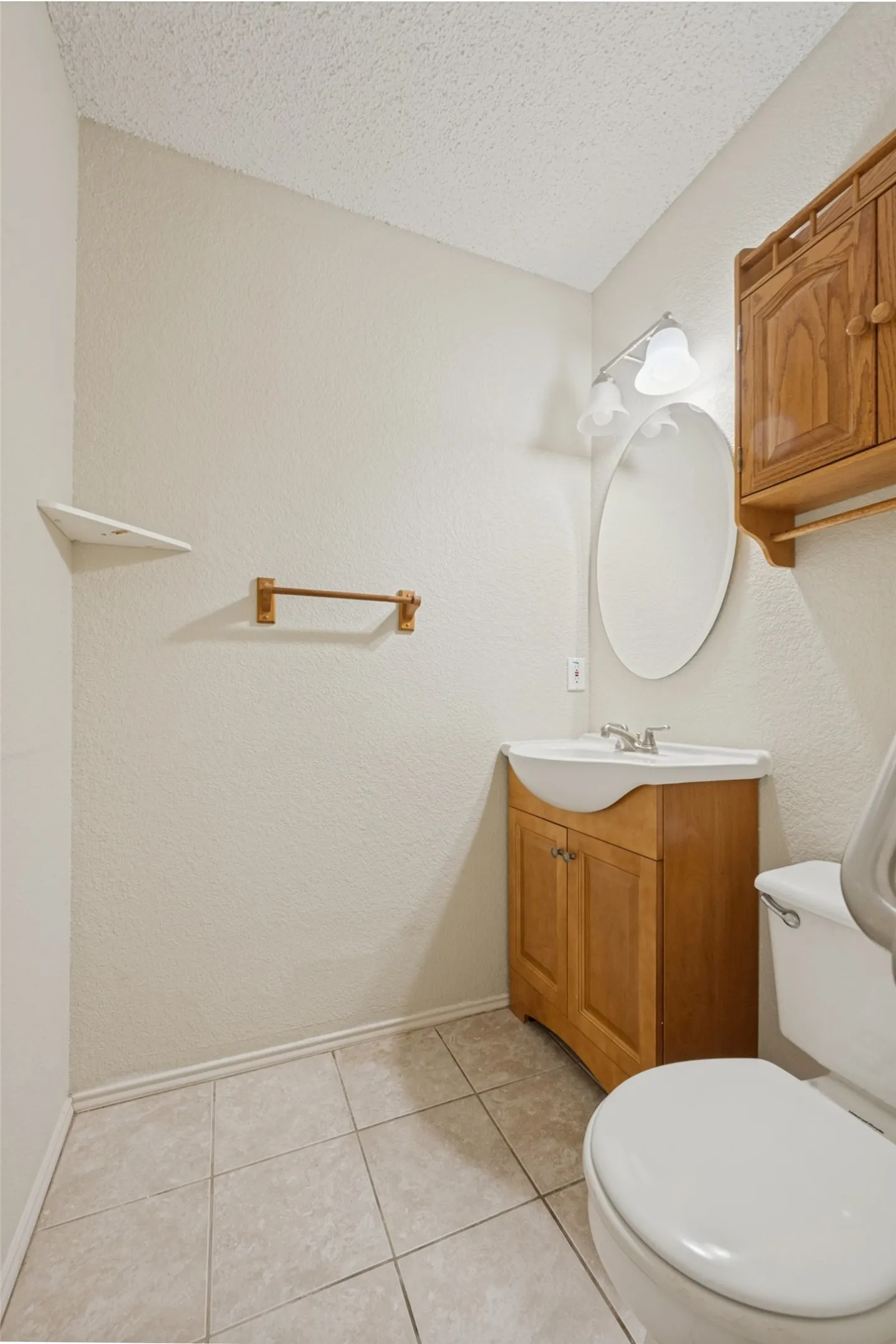 Single Family Residence For Sale in Tarrant County , 7728 Liz Lane, Watauga, Texas 76148, 4 Bedroom, 3 Bathroom, 2 Garage spaces, 1,802 Sqft, built in 1997, mls#21386833, Real Estate Agent in Watauga, Homes For Sale in Tarrant county, Homes For Sale in Watauga, Realtor in Watauga Texas, Real Estate Brokerage Independent Realty Texas, Luminita Cordes Realtor