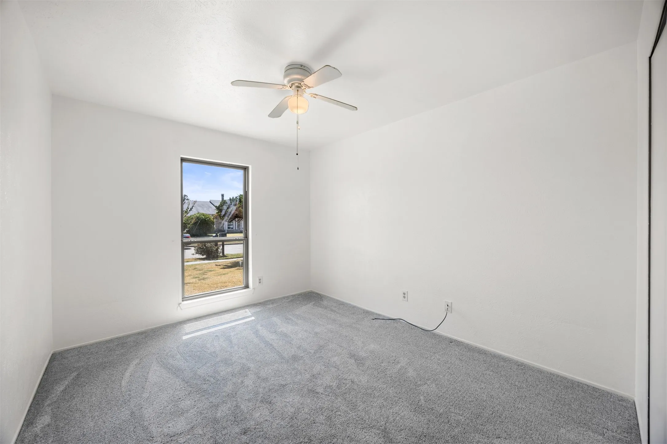 Single Family Residence For Sale in Rockwall County , 8817 Millwood Drive, Rowlett, Texas 75088, 3 Bedroom, 2 Bathroom, 2 Garage spaces, 1,644 Sqft, built in 1983, mls#21386563, Real Estate Agent in Rowlett, Homes For Sale in Rockwall county, Homes For Sale in Rowlett, Realtor in Rowlett Texas, Real Estate Brokerage Independent Realty Texas, Luminita Cordes Realtor