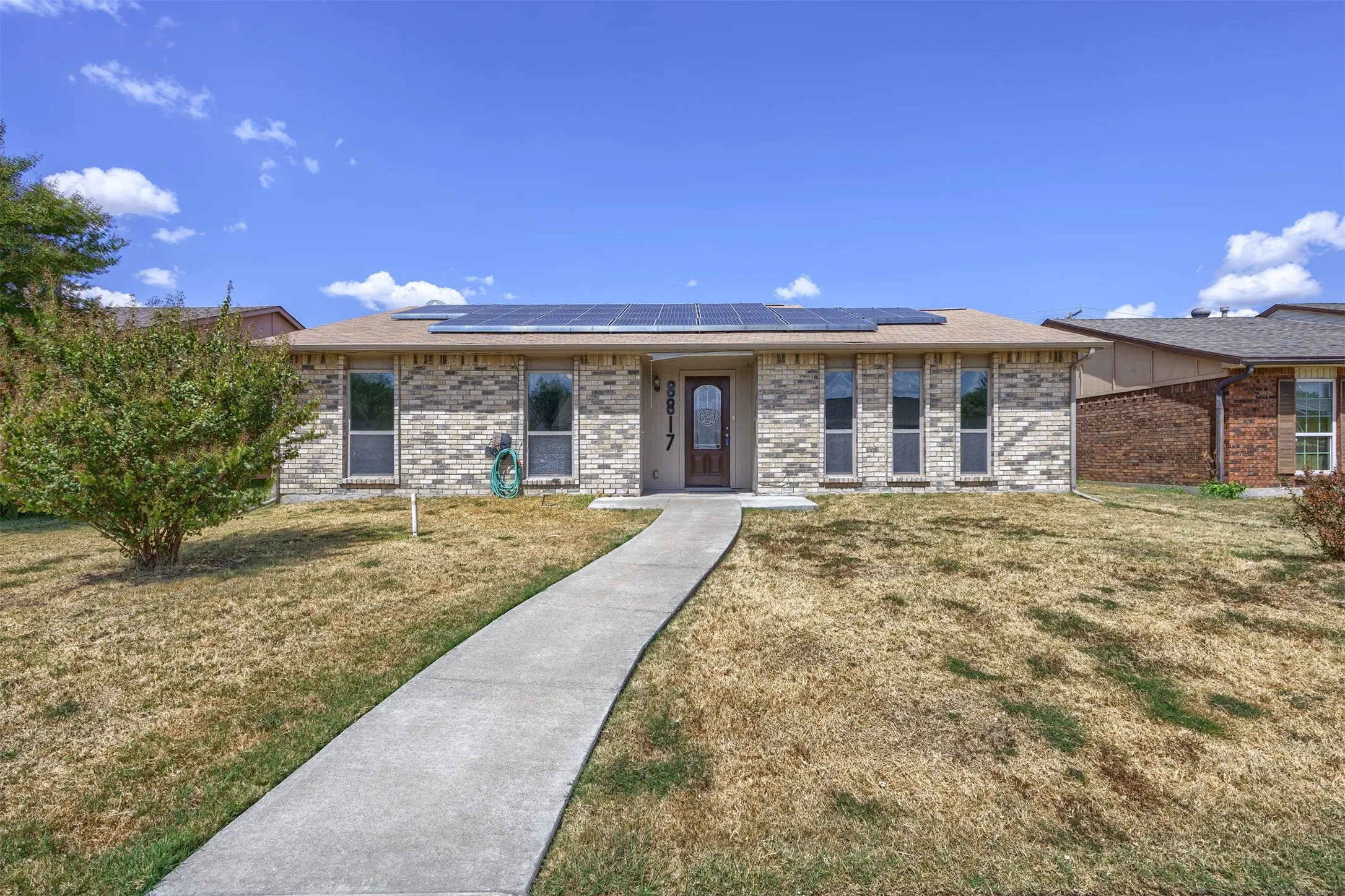 Single Family Residence For Sale in Rockwall County , 8817 Millwood Drive, Rowlett, Texas 75088, 3 Bedroom, 2 Bathroom, 2 Garage spaces, 1,644 Sqft, built in 1983, mls#21386563, Real Estate Agent in Rowlett, Homes For Sale in Rockwall county, Homes For Sale in Rowlett, Realtor in Rowlett Texas, Real Estate Brokerage Independent Realty Texas, Luminita Cordes Realtor