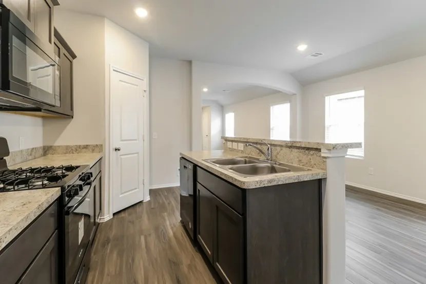 Single Family Residence For Rent in Ellis County , 1502 Matthew Drive, Ennis, Texas 75119, 3 Bedroom, 2 Bathroom, 2 Garage spaces, 1,307 Sqft, built in 2022, mls#21387192, Real Estate Agent in Ennis, Homes For Rent in Ellis county, Homes For Rent in Ennis, Realtor in Ennis Texas, Real Estate Brokerage Independent Realty Texas, Luminita Cordes Realtor