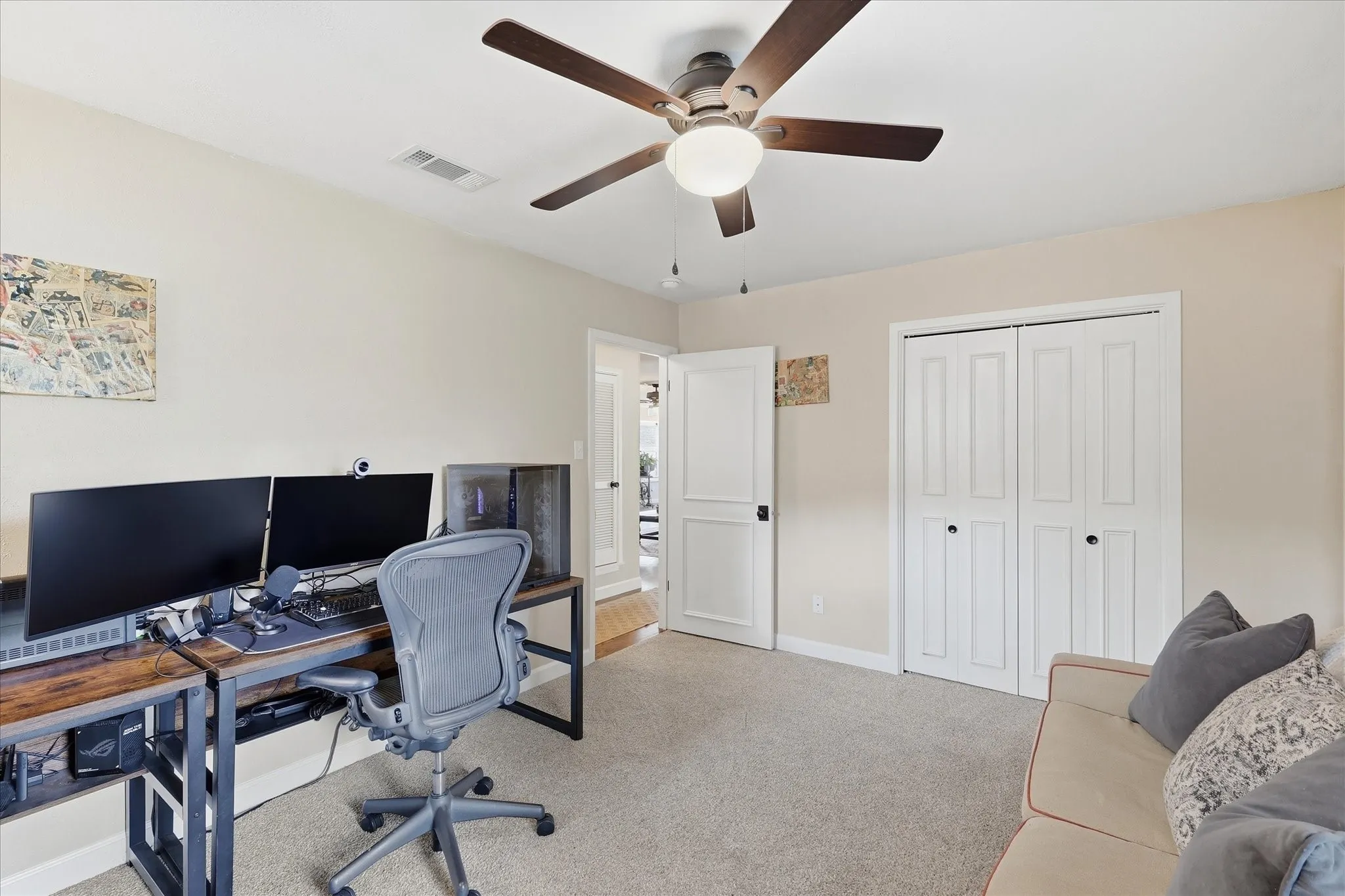 Recessed lighting, ceiling fan with light fixture, neutral wall color, bi-fold closet doors, and carpet flooring
