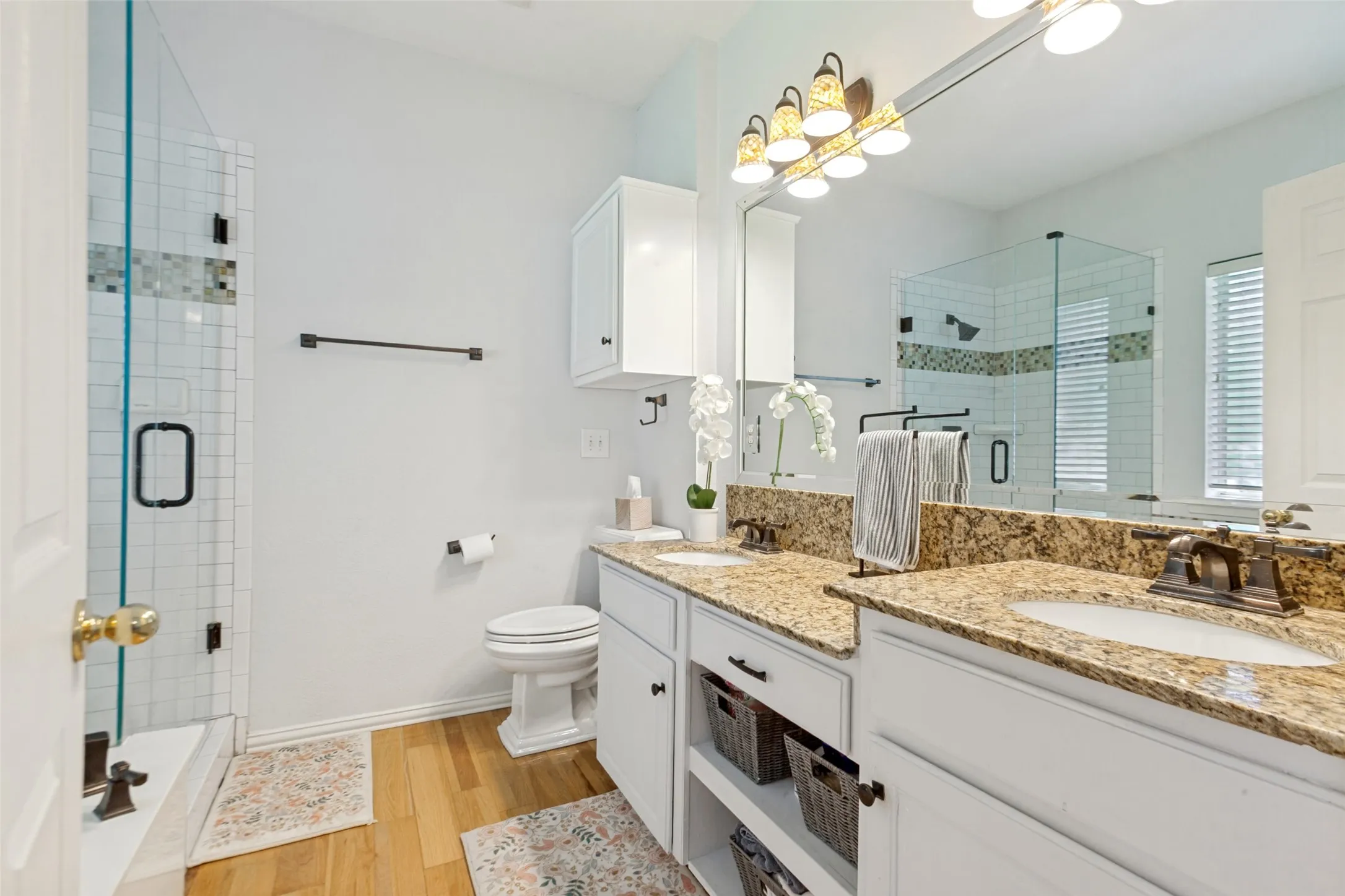 Townhouse For Sale in Dallas County , 8610 Brittania Way, Dallas, Texas 75243, 4 Bedroom, 4 Bathroom, 2 Garage spaces, 2,124 Sqft, built in 1993, mls#21383456, Real Estate Agent in Dallas, Homes For Sale in Dallas county, Homes For Sale in Dallas, Realtor in Dallas Texas, Real Estate Brokerage Independent Realty Texas, Luminita Cordes Realtor