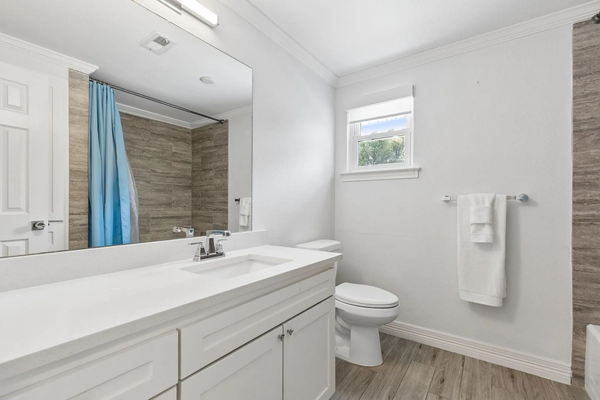 Single Family Residence For Sale in Dallas County , 2617 Beechmont Drive, Dallas, Texas 75228, 4 Bedroom, 3 Bathroom, 2 Garage spaces, 2,411 Sqft, built in 1962, mls#21386234, Real Estate Agent in Dallas, Homes For Sale in Dallas county, Homes For Sale in Dallas, Realtor in Dallas Texas, Real Estate Brokerage Independent Realty Texas, Luminita Cordes Realtor