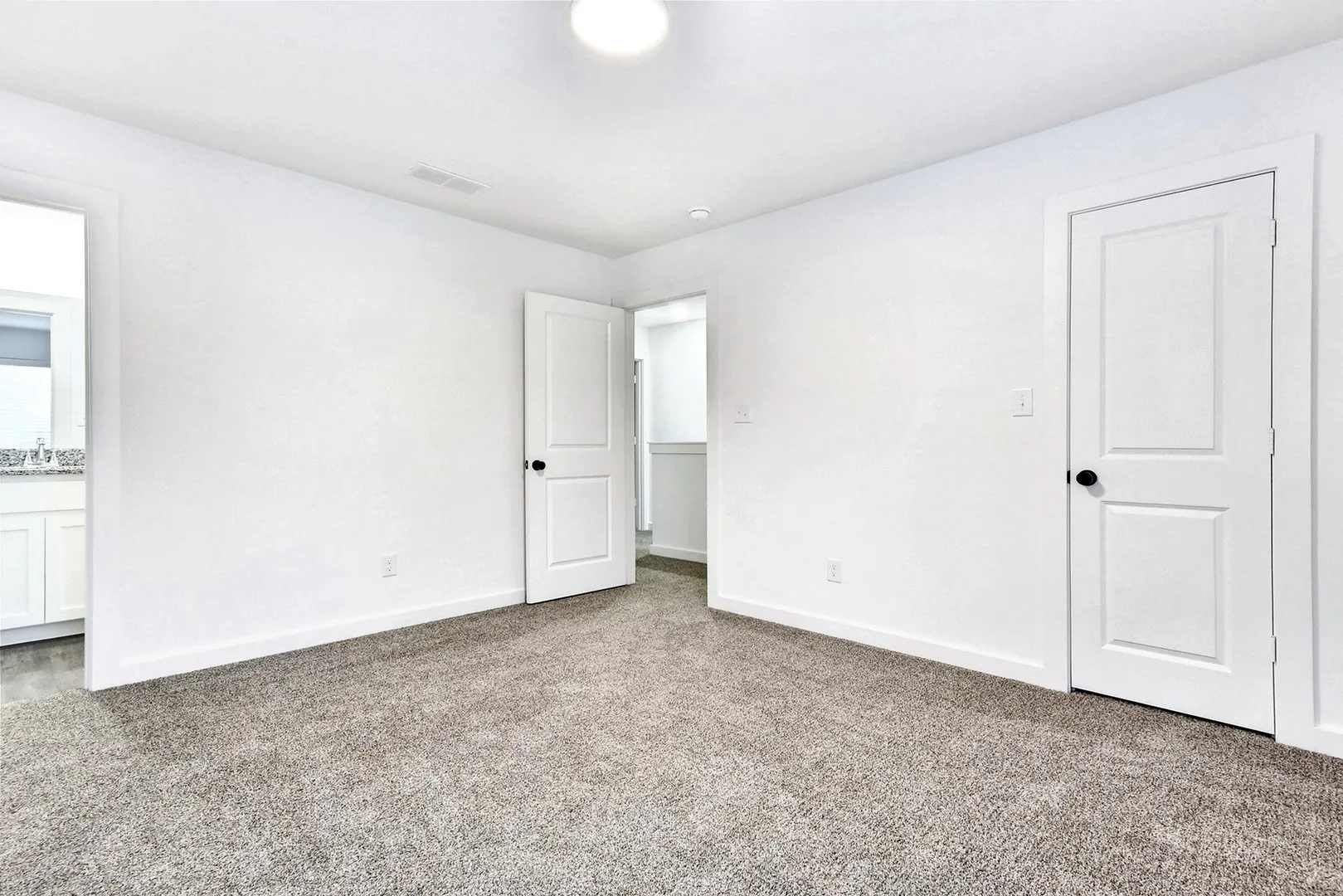 Duplex For Rent in Grayson County , 319 E Hull Street, Denison, Texas 75021, 3 Bedroom, 3 Bathroom, 1 Garage spaces, 1,246 Sqft, built in 2022, mls#21387188, Real Estate Agent in Denison, Homes For Rent in Grayson county, Homes For Rent in Denison, Realtor in Denison Texas, Real Estate Brokerage Independent Realty Texas, Luminita Cordes Realtor