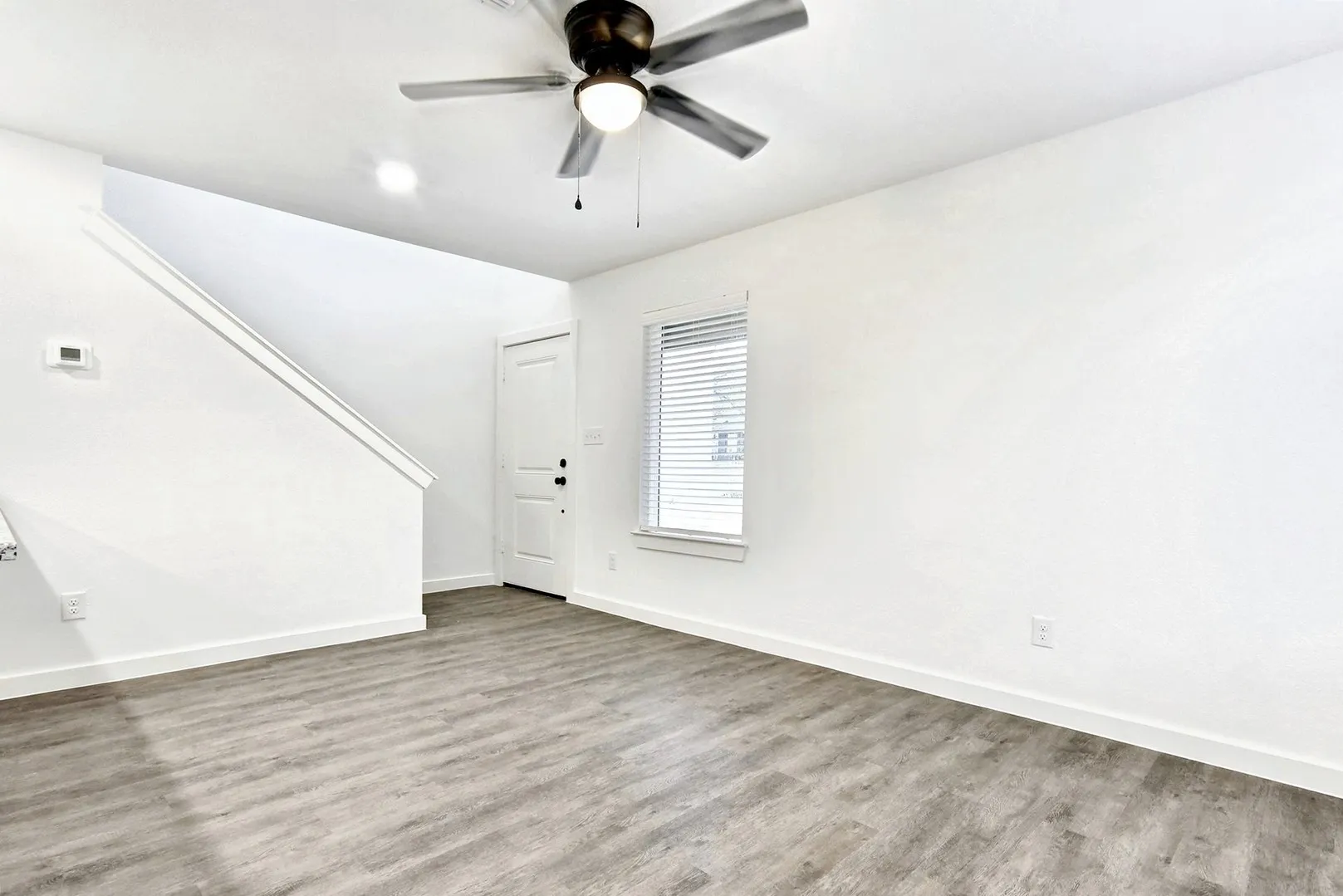 Duplex For Rent in Grayson County , 319 E Hull Street, Denison, Texas 75021, 3 Bedroom, 3 Bathroom, 1 Garage spaces, 1,246 Sqft, built in 2022, mls#21387188, Real Estate Agent in Denison, Homes For Rent in Grayson county, Homes For Rent in Denison, Realtor in Denison Texas, Real Estate Brokerage Independent Realty Texas, Luminita Cordes Realtor