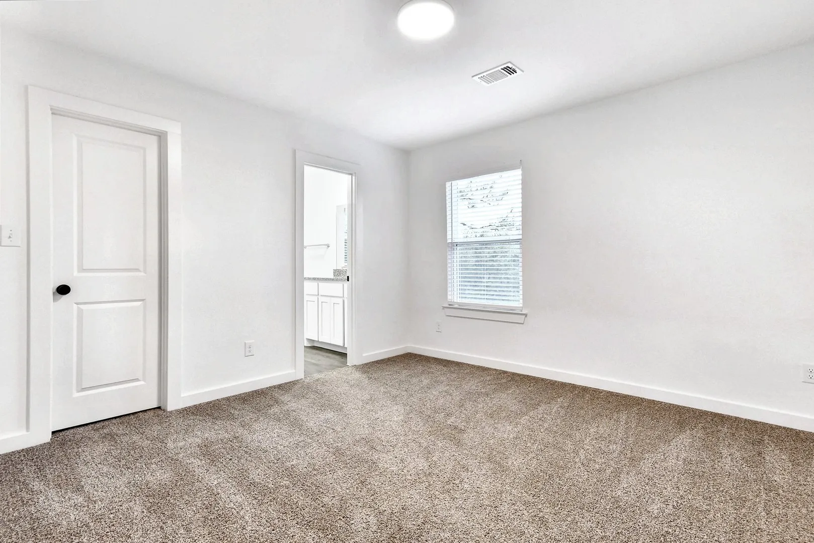 Duplex For Rent in Grayson County , 319 E Hull Street, Denison, Texas 75021, 3 Bedroom, 3 Bathroom, 1 Garage spaces, 1,246 Sqft, built in 2022, mls#21387188, Real Estate Agent in Denison, Homes For Rent in Grayson county, Homes For Rent in Denison, Realtor in Denison Texas, Real Estate Brokerage Independent Realty Texas, Luminita Cordes Realtor