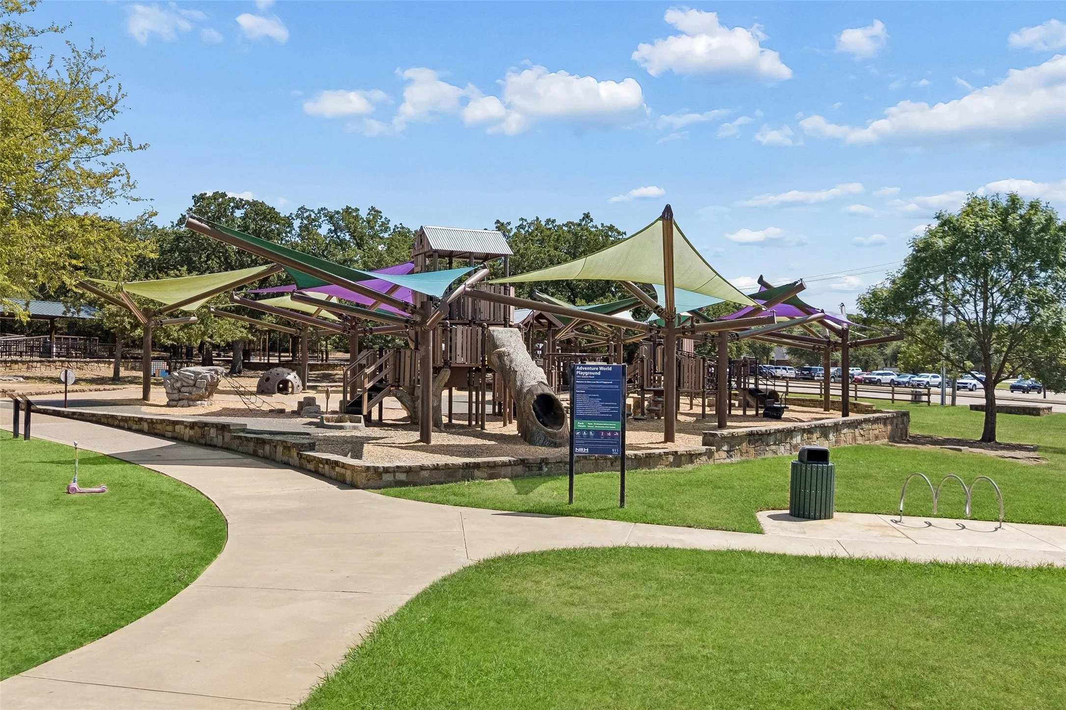 Single Family Residence For Sale in Tarrant County , 7416 Shady Hollow Court, North Richland Hills, Texas 76182, 3 Bedroom, 2 Bathroom, 2 Garage spaces, 1,638 Sqft, built in 1985, mls#21385983, Real Estate Agent in North Richland Hills, Homes For Sale in Tarrant county, Homes For Sale in North Richland Hills, Realtor in North Richland Hills Texas, Real Estate Brokerage Independent Realty Texas, Luminita Cordes Realtor