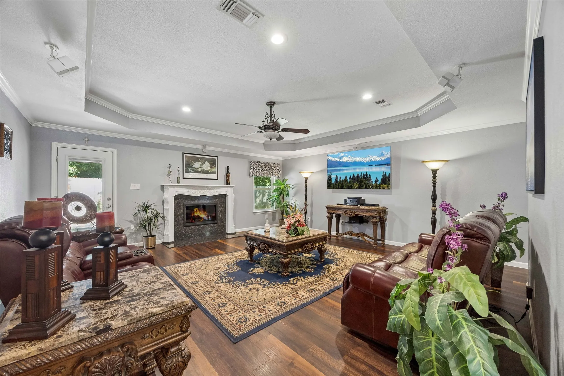 Single Family Residence For Sale in Tarrant County , 7416 Shady Hollow Court, North Richland Hills, Texas 76182, 3 Bedroom, 2 Bathroom, 2 Garage spaces, 1,638 Sqft, built in 1985, mls#21385983, Real Estate Agent in North Richland Hills, Homes For Sale in Tarrant county, Homes For Sale in North Richland Hills, Realtor in North Richland Hills Texas, Real Estate Brokerage Independent Realty Texas, Luminita Cordes Realtor