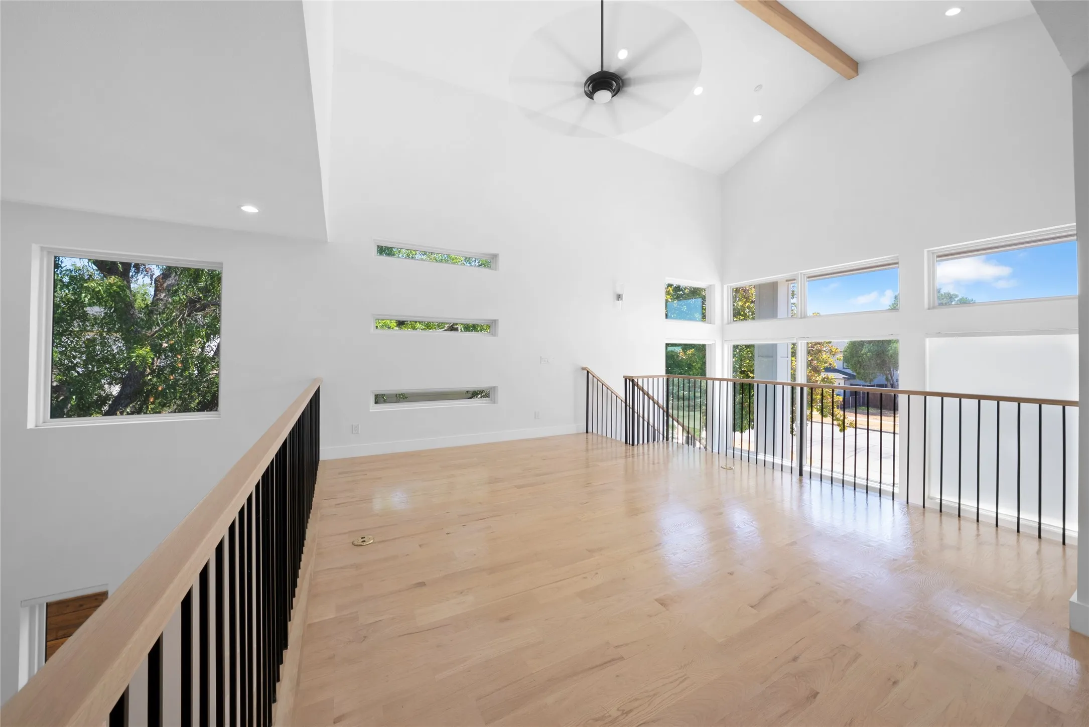 Single Family Residence For Sale in Dallas County , 4811 W University Boulevard, Dallas, Texas 75209, 4 Bedroom, 4 Bathroom, 2 Garage spaces, 3,550 Sqft, built in 2020, mls#21359737, Real Estate Agent in Dallas, Homes For Sale in Dallas county, Homes For Sale in Dallas, Realtor in Dallas Texas, Real Estate Brokerage Independent Realty Texas, Luminita Cordes Realtor