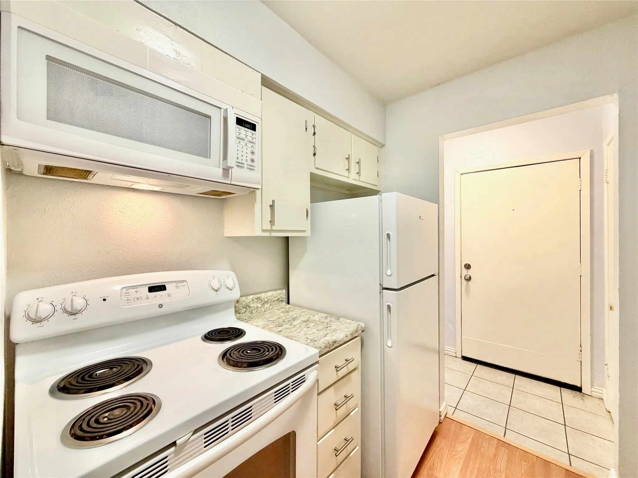 Condominium For Rent in Dallas County , 4314 Travis Street 102, Dallas, Texas 75205, 1 Bedroom, 1 Bathroom, Garage spaces, 535 Sqft, built in 1971, mls#21386324, Real Estate Agent in Dallas, Homes For Rent in Dallas county, Homes For Rent in Dallas, Realtor in Dallas Texas, Real Estate Brokerage Independent Realty Texas, Luminita Cordes Realtor