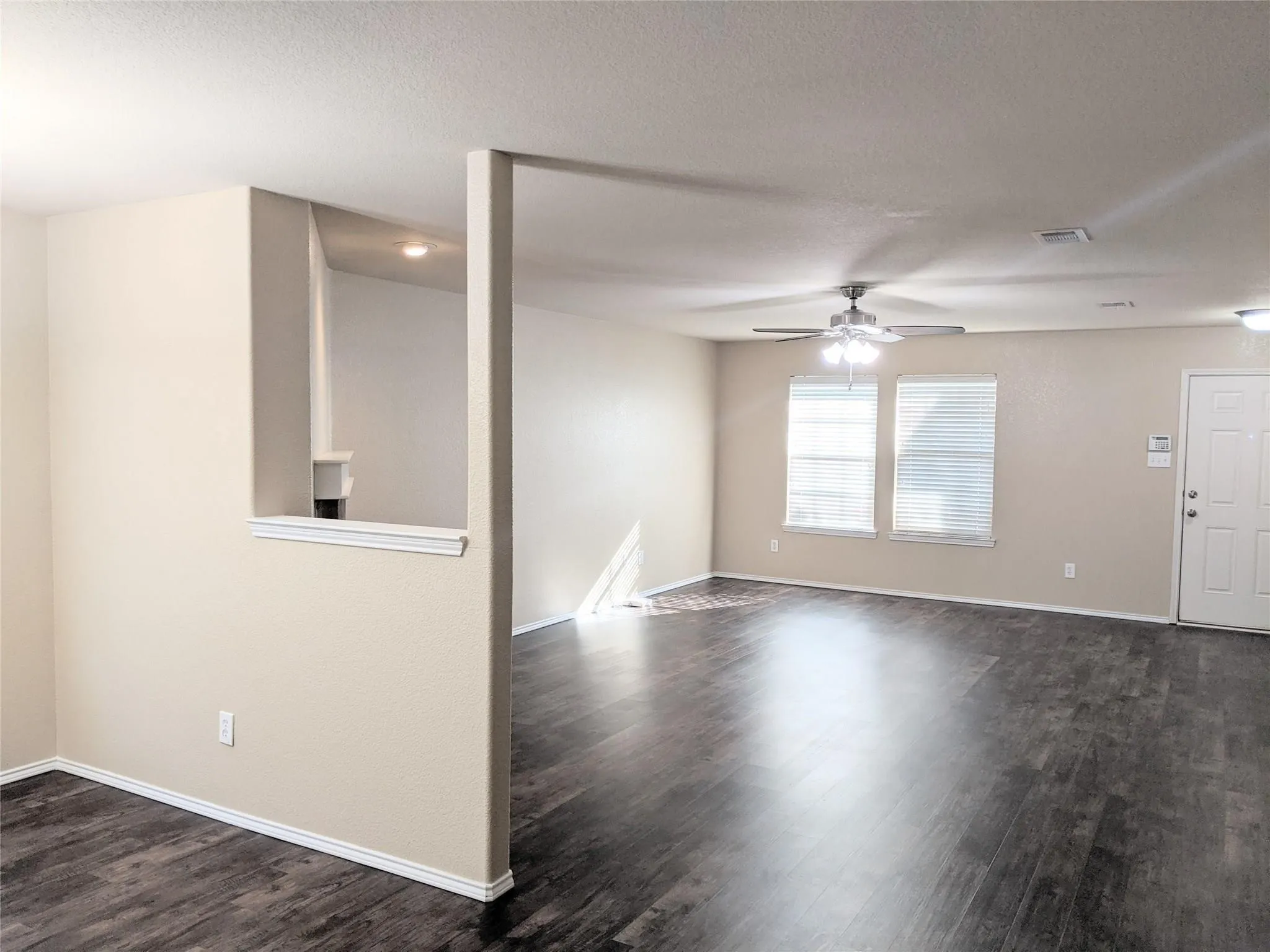 Single Family Residence For Rent in Rockwall County , 517 Azalea Drive, Fate, Texas 75087, 3 Bedroom, 2 Bathroom, 2 Garage spaces, 1,869 Sqft, built in 2008, mls#21386964, Real Estate Agent in Fate, Homes For Rent in Rockwall county, Homes For Rent in Fate, Realtor in Fate Texas, Real Estate Brokerage Independent Realty Texas, Luminita Cordes Realtor