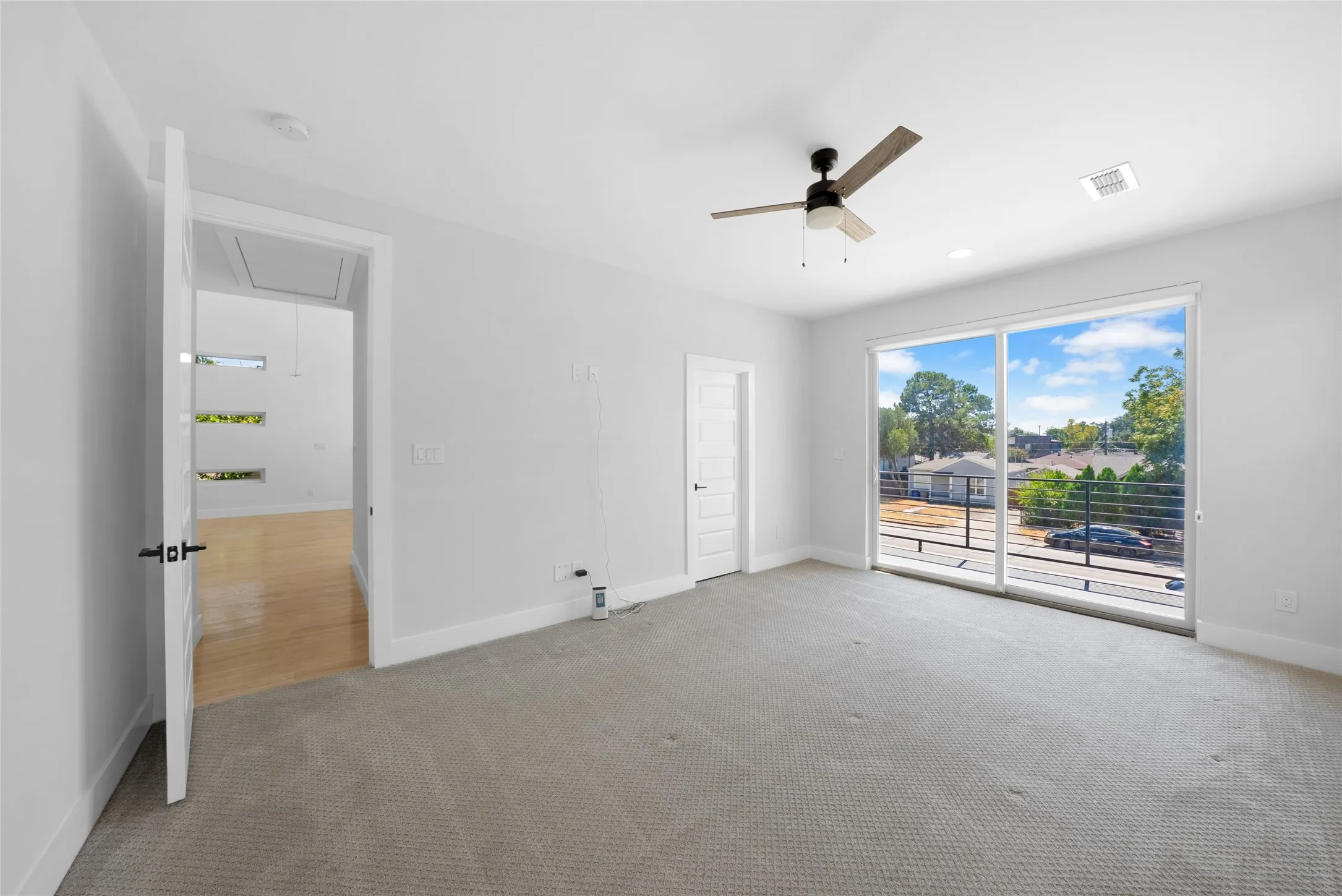 Single Family Residence For Rent in Dallas County , 4811 W University Boulevard, Dallas, Texas 75209, 4 Bedroom, 4 Bathroom, 2 Garage spaces, 3,550 Sqft, built in 2020, mls#21386170, Real Estate Agent in Dallas, Homes For Rent in Dallas county, Homes For Rent in Dallas, Realtor in Dallas Texas, Real Estate Brokerage Independent Realty Texas, Luminita Cordes Realtor