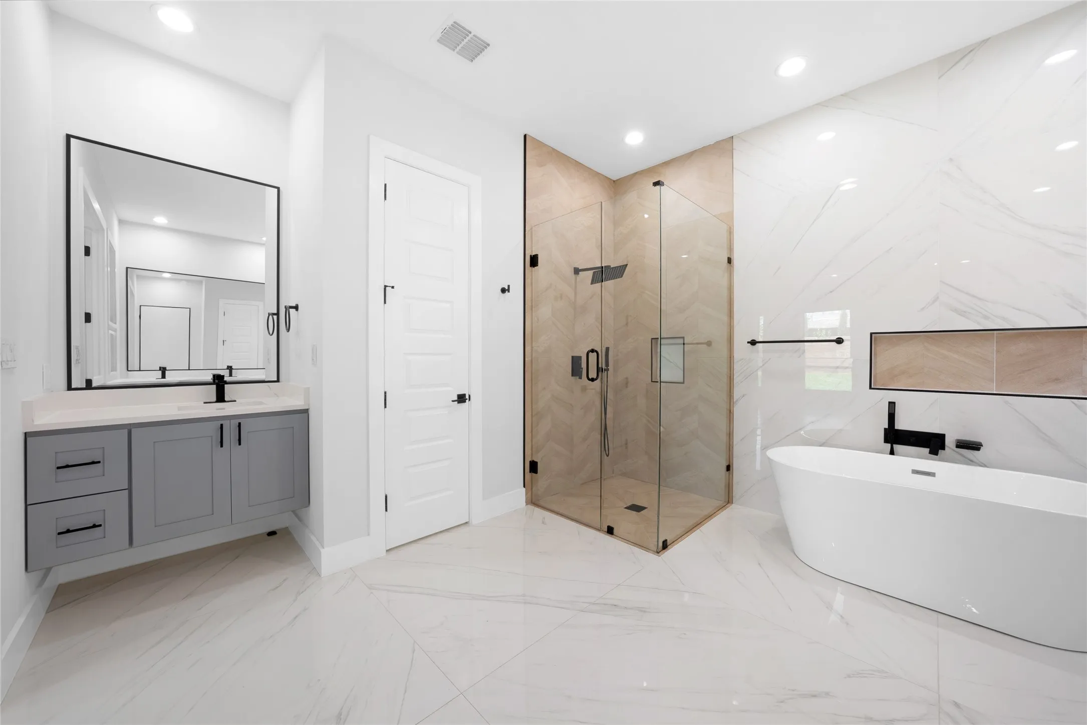 Single Family Residence For Rent in Dallas County , 4811 W University Boulevard, Dallas, Texas 75209, 4 Bedroom, 4 Bathroom, 2 Garage spaces, 3,550 Sqft, built in 2020, mls#21386170, Real Estate Agent in Dallas, Homes For Rent in Dallas county, Homes For Rent in Dallas, Realtor in Dallas Texas, Real Estate Brokerage Independent Realty Texas, Luminita Cordes Realtor