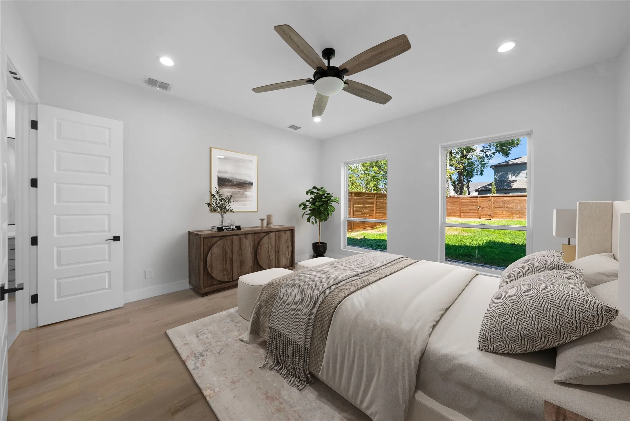 Single Family Residence For Rent in Dallas County , 4811 W University Boulevard, Dallas, Texas 75209, 4 Bedroom, 4 Bathroom, 2 Garage spaces, 3,550 Sqft, built in 2020, mls#21386170, Real Estate Agent in Dallas, Homes For Rent in Dallas county, Homes For Rent in Dallas, Realtor in Dallas Texas, Real Estate Brokerage Independent Realty Texas, Luminita Cordes Realtor