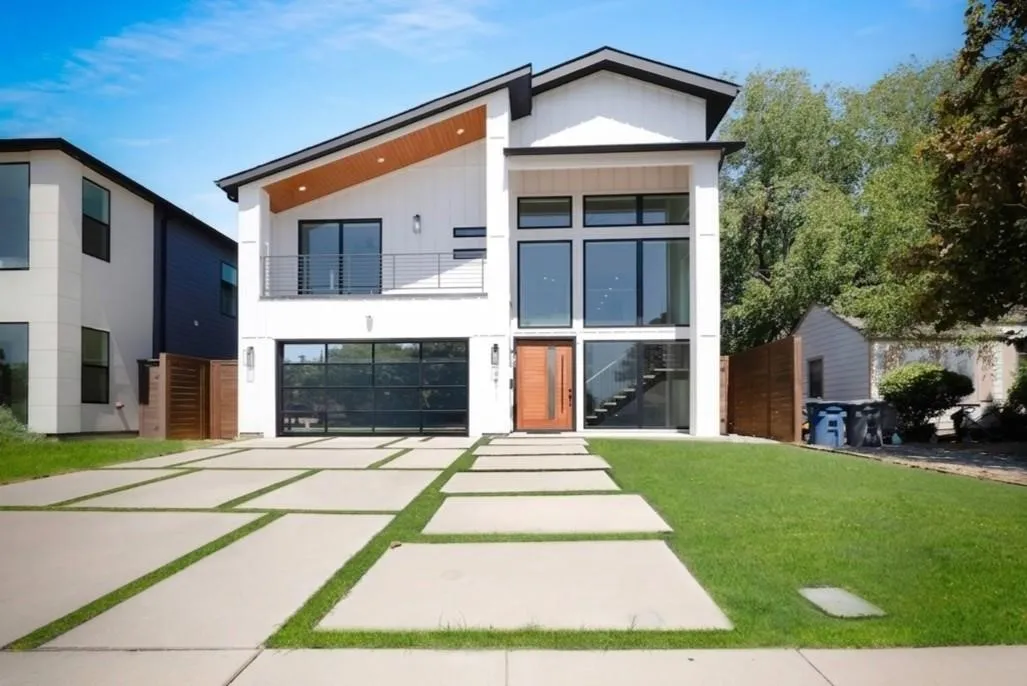 Single Family Residence For Rent in Dallas County , 4811 W University Boulevard, Dallas, Texas 75209, 4 Bedroom, 4 Bathroom, 2 Garage spaces, 3,550 Sqft, built in 2020, mls#21386170, Real Estate Agent in Dallas, Homes For Rent in Dallas county, Homes For Rent in Dallas, Realtor in Dallas Texas, Real Estate Brokerage Independent Realty Texas, Luminita Cordes Realtor
