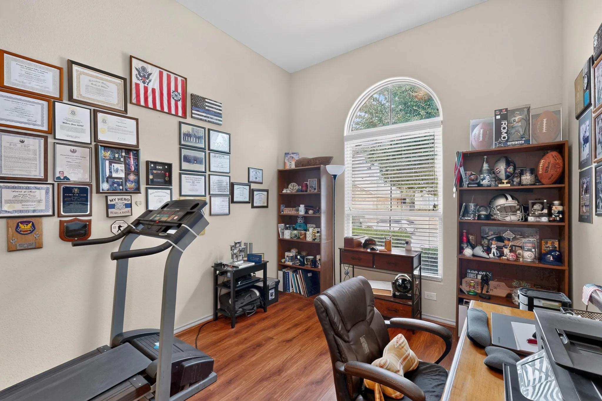 Single Family Residence For Sale in Tarrant County , 4817 Willow Branch Court, Fort Worth, Texas 76036, 3 Bedroom, 2 Bathroom, 2 Garage spaces, 1,793 Sqft, built in 2014, mls#21386343, Real Estate Agent in Fort Worth, Homes For Sale in Tarrant county, Homes For Sale in Fort Worth, Realtor in Fort Worth Texas, Real Estate Brokerage Independent Realty Texas, Luminita Cordes Realtor