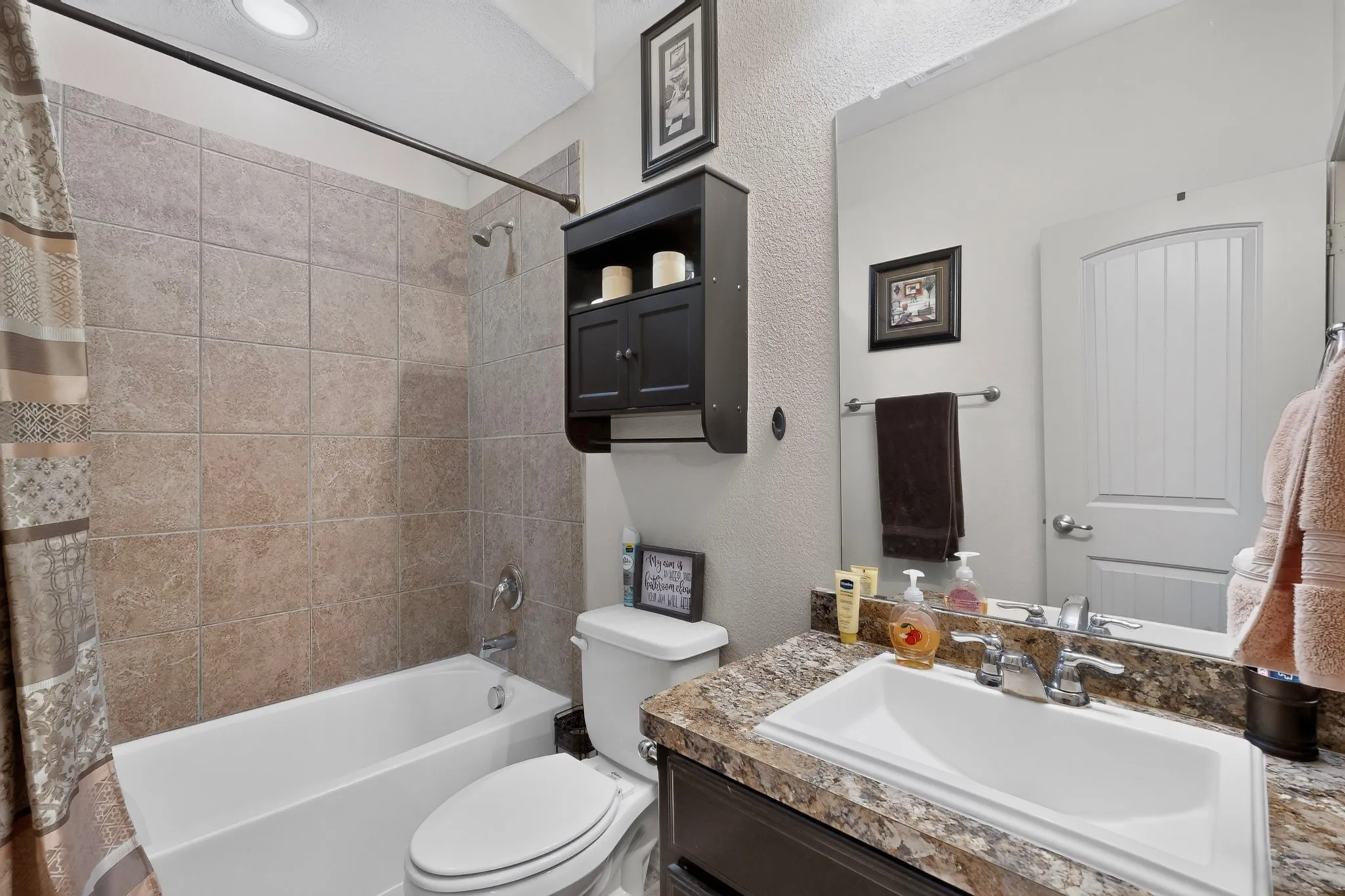 Single Family Residence For Sale in Tarrant County , 4817 Willow Branch Court, Fort Worth, Texas 76036, 3 Bedroom, 2 Bathroom, 2 Garage spaces, 1,793 Sqft, built in 2014, mls#21386343, Real Estate Agent in Fort Worth, Homes For Sale in Tarrant county, Homes For Sale in Fort Worth, Realtor in Fort Worth Texas, Real Estate Brokerage Independent Realty Texas, Luminita Cordes Realtor