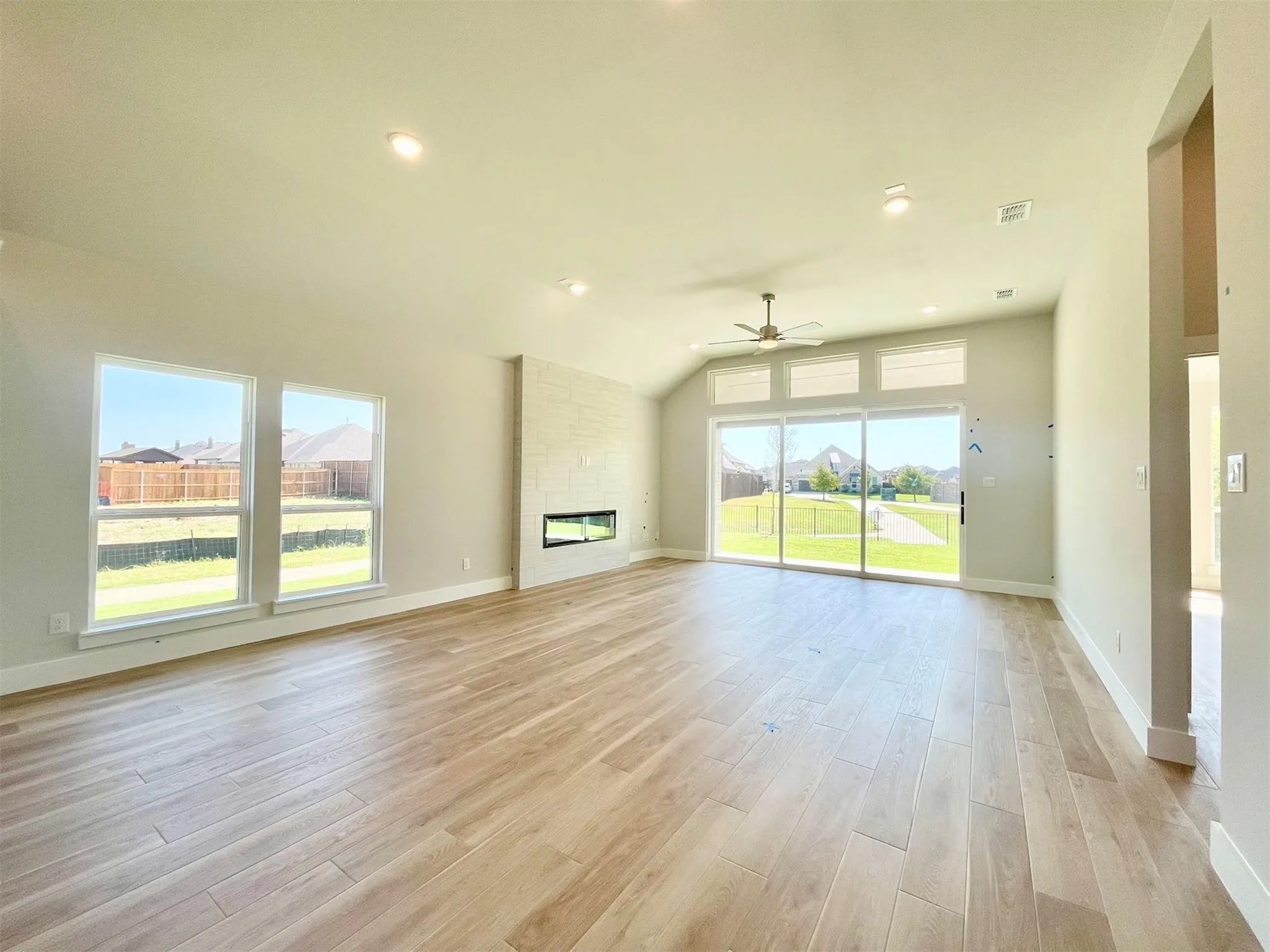 Single Family Residence For Rent in Denton County , 13733 Riola Drive, Little Elm, Texas 75068, 4 Bedroom, 5 Bathroom, 2 Garage spaces, 2,123 Sqft, built in 2024, mls#21387219, Real Estate Agent in Little Elm, Homes For Rent in Denton county, Homes For Rent in Little Elm, Realtor in Little Elm Texas, Real Estate Brokerage Independent Realty Texas, Luminita Cordes Realtor