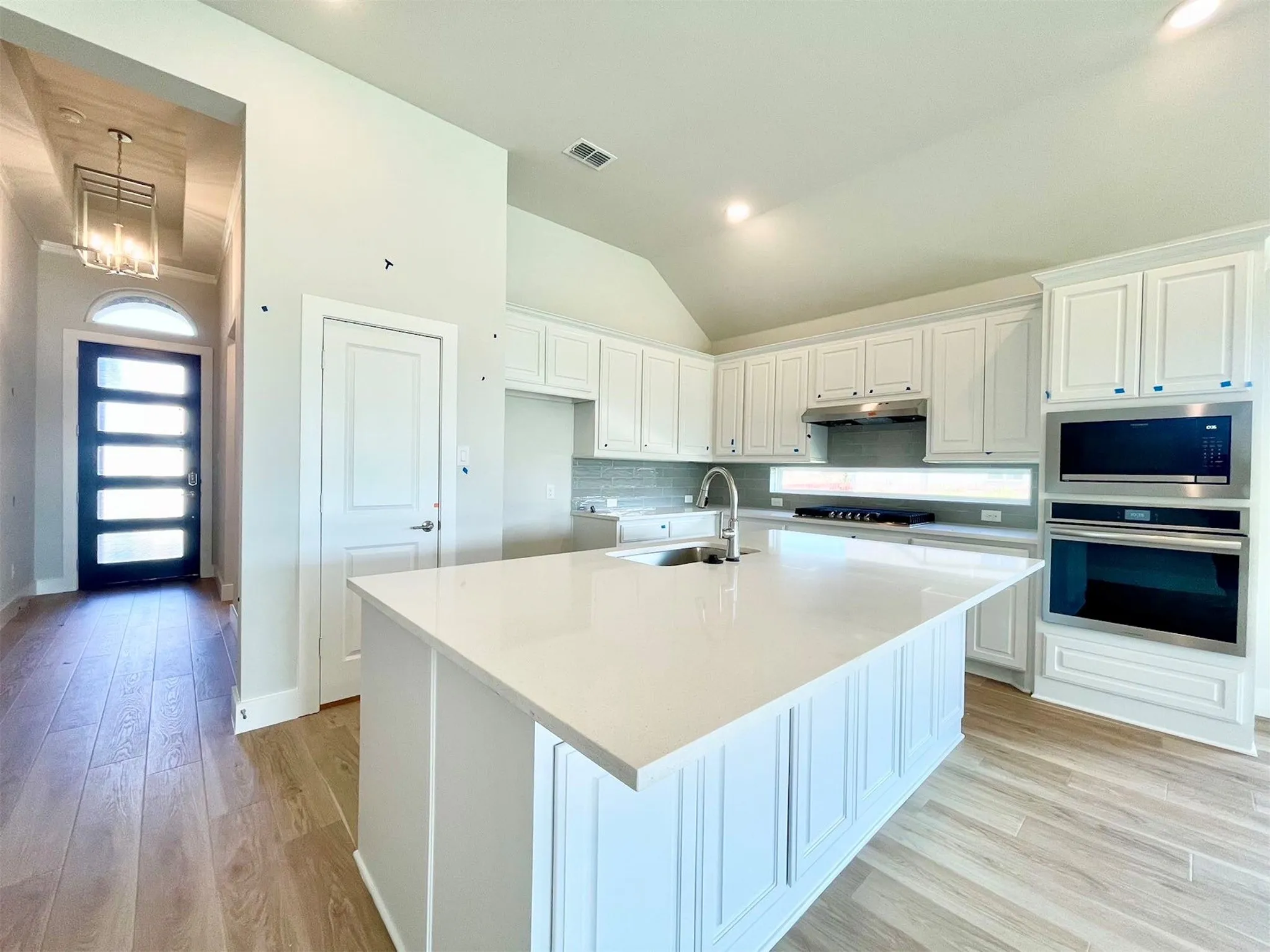 Single Family Residence For Rent in Denton County , 13733 Riola Drive, Little Elm, Texas 75068, 4 Bedroom, 5 Bathroom, 2 Garage spaces, 2,123 Sqft, built in 2024, mls#21387219, Real Estate Agent in Little Elm, Homes For Rent in Denton county, Homes For Rent in Little Elm, Realtor in Little Elm Texas, Real Estate Brokerage Independent Realty Texas, Luminita Cordes Realtor
