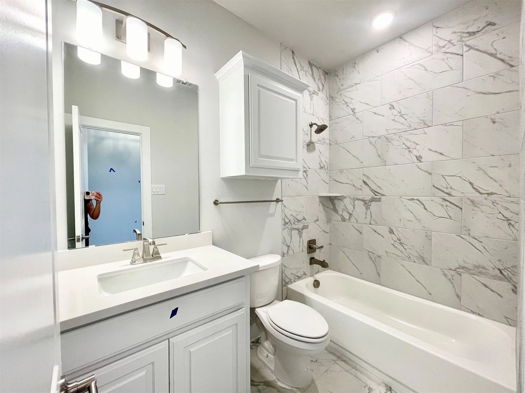 Single Family Residence For Rent in Denton County , 13733 Riola Drive, Little Elm, Texas 75068, 4 Bedroom, 5 Bathroom, 2 Garage spaces, 2,123 Sqft, built in 2024, mls#21387219, Real Estate Agent in Little Elm, Homes For Rent in Denton county, Homes For Rent in Little Elm, Realtor in Little Elm Texas, Real Estate Brokerage Independent Realty Texas, Luminita Cordes Realtor