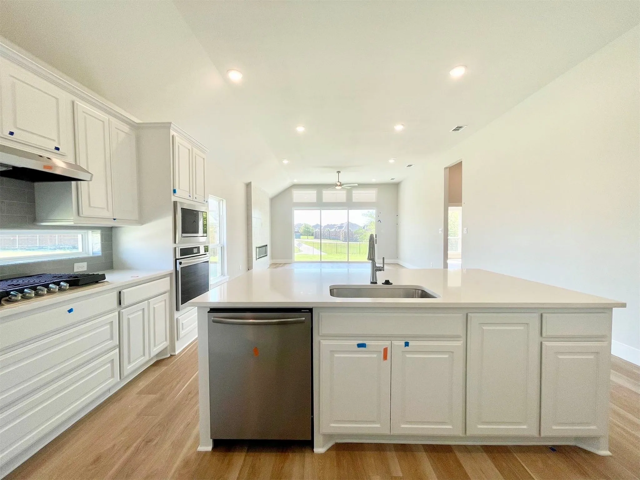 Single Family Residence For Rent in Denton County , 13733 Riola Drive, Little Elm, Texas 75068, 4 Bedroom, 5 Bathroom, 2 Garage spaces, 2,123 Sqft, built in 2024, mls#21387219, Real Estate Agent in Little Elm, Homes For Rent in Denton county, Homes For Rent in Little Elm, Realtor in Little Elm Texas, Real Estate Brokerage Independent Realty Texas, Luminita Cordes Realtor