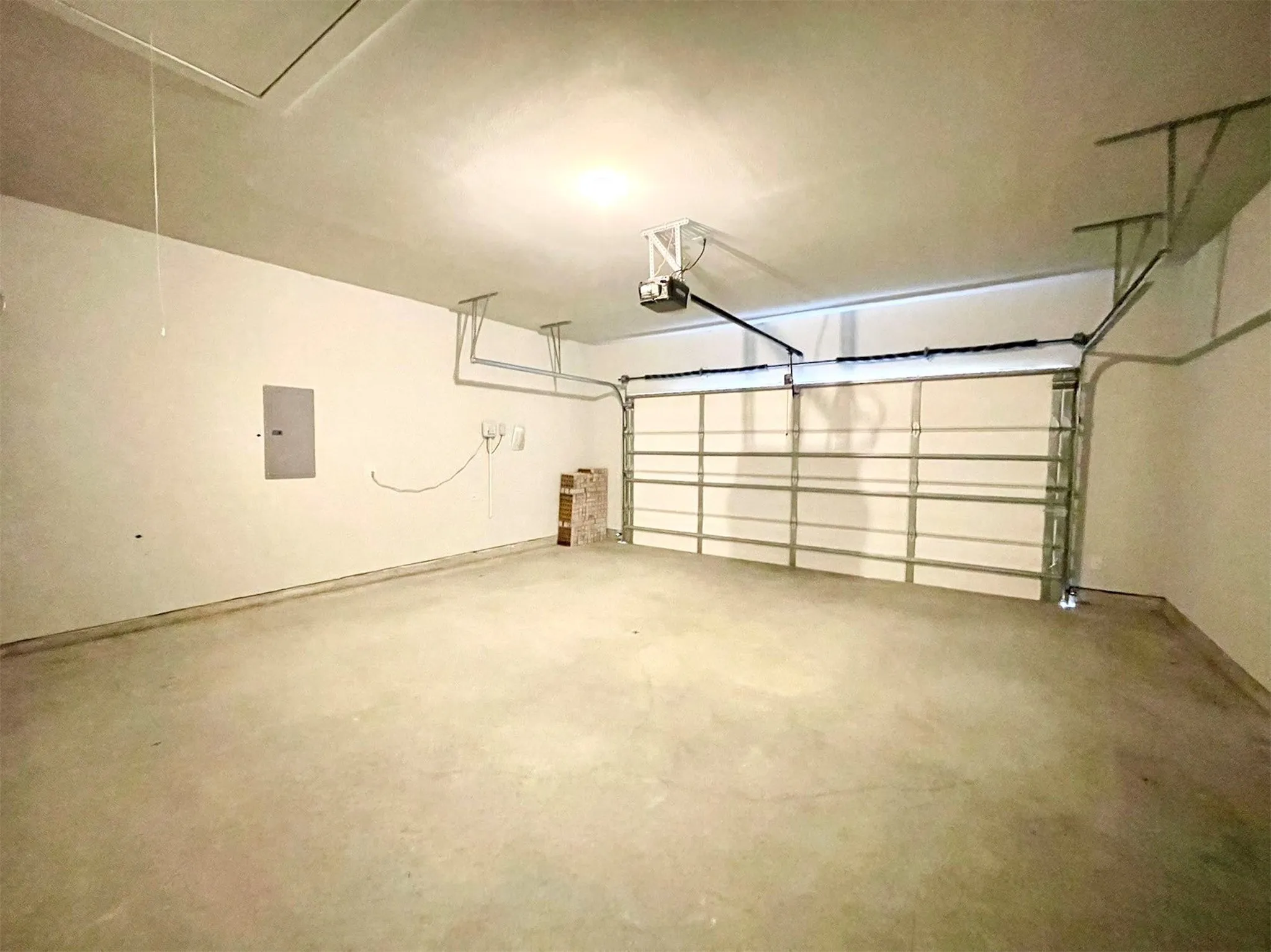Single Family Residence For Rent in Denton County , 13733 Riola Drive, Little Elm, Texas 75068, 4 Bedroom, 5 Bathroom, 2 Garage spaces, 2,123 Sqft, built in 2024, mls#21387219, Real Estate Agent in Little Elm, Homes For Rent in Denton county, Homes For Rent in Little Elm, Realtor in Little Elm Texas, Real Estate Brokerage Independent Realty Texas, Luminita Cordes Realtor