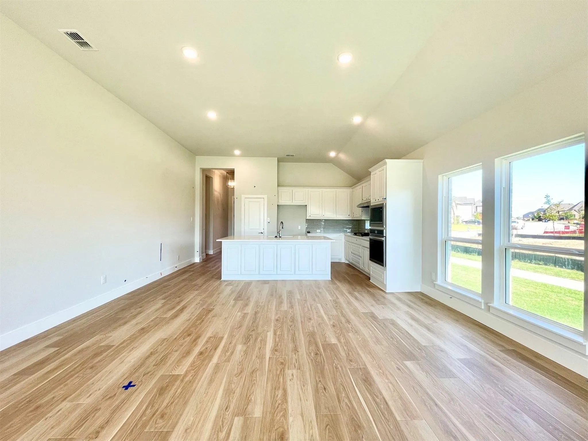 Single Family Residence For Rent in Denton County , 13733 Riola Drive, Little Elm, Texas 75068, 4 Bedroom, 5 Bathroom, 2 Garage spaces, 2,123 Sqft, built in 2024, mls#21387219, Real Estate Agent in Little Elm, Homes For Rent in Denton county, Homes For Rent in Little Elm, Realtor in Little Elm Texas, Real Estate Brokerage Independent Realty Texas, Luminita Cordes Realtor