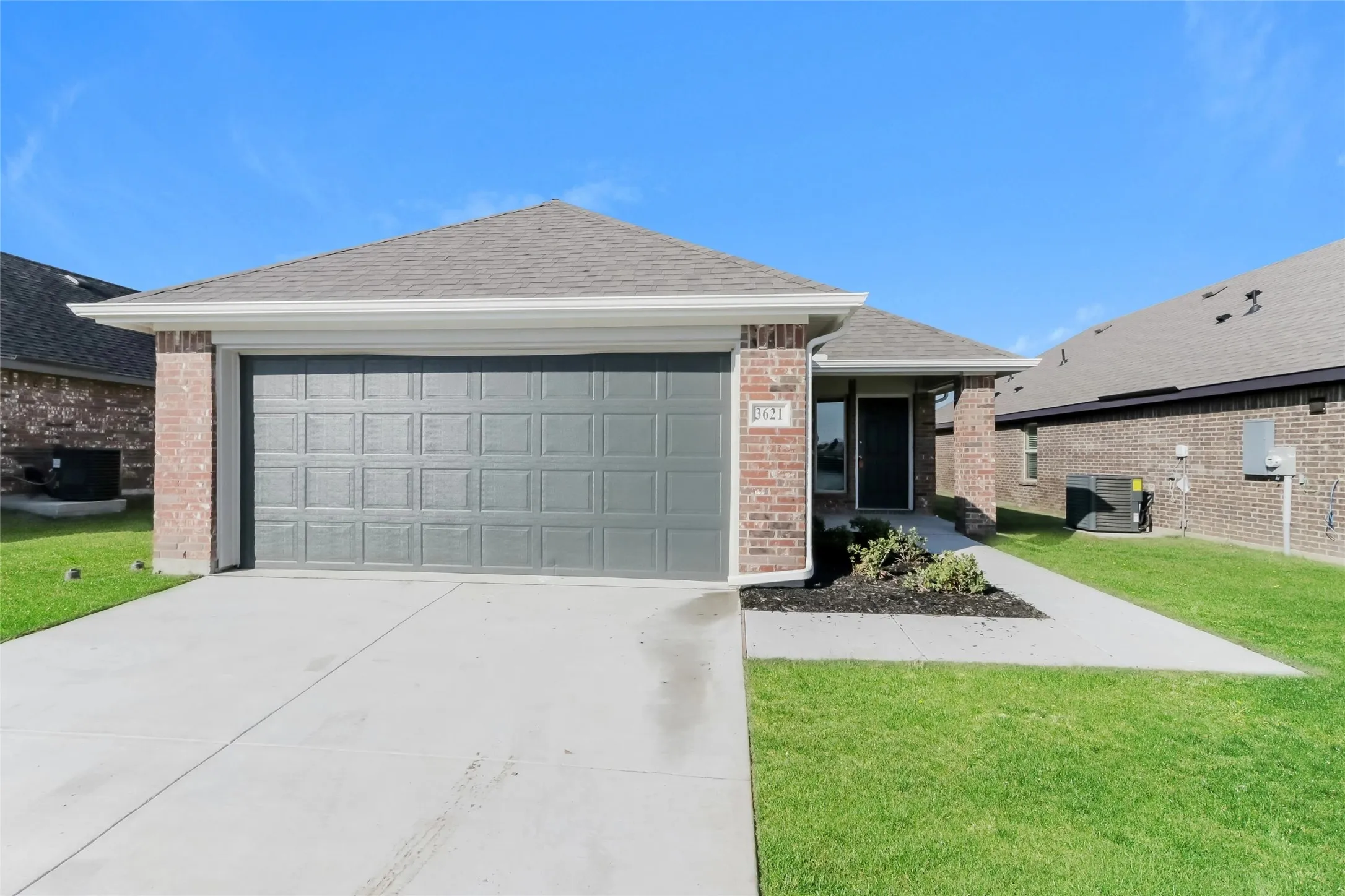 Single Family Residence For Rent in Ellis County , 3621 Joshua Street, Ennis, Texas 75119, 4 Bedroom, 2 Bathroom, 2 Garage spaces, 1,589 Sqft, built in 2022, mls#21387220, Real Estate Agent in Ennis, Homes For Rent in Ellis county, Homes For Rent in Ennis, Realtor in Ennis Texas, Real Estate Brokerage Independent Realty Texas, Luminita Cordes Realtor