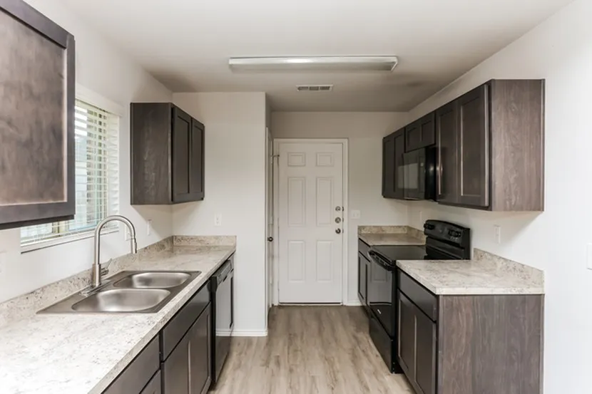 Single Family Residence For Rent in Ellis County , 3621 Joshua Street, Ennis, Texas 75119, 4 Bedroom, 2 Bathroom, 2 Garage spaces, 1,589 Sqft, built in 2022, mls#21387220, Real Estate Agent in Ennis, Homes For Rent in Ellis county, Homes For Rent in Ennis, Realtor in Ennis Texas, Real Estate Brokerage Independent Realty Texas, Luminita Cordes Realtor