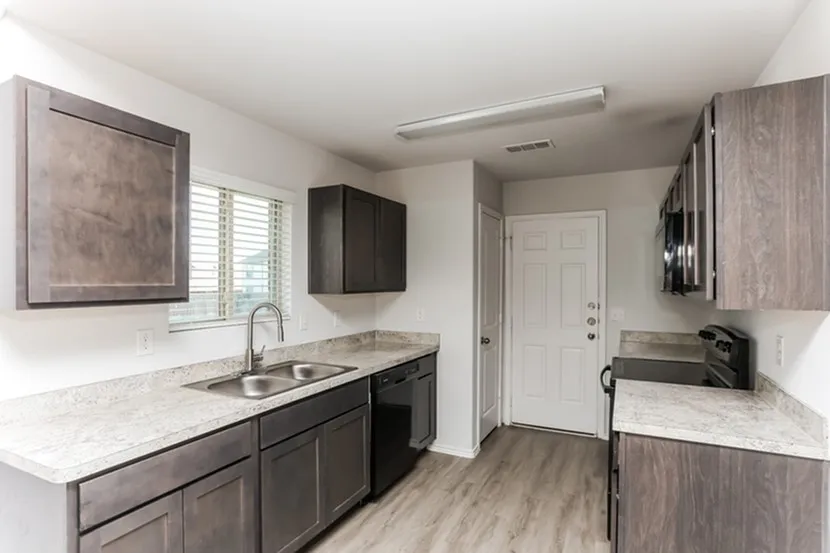 Single Family Residence For Rent in Ellis County , 3621 Joshua Street, Ennis, Texas 75119, 4 Bedroom, 2 Bathroom, 2 Garage spaces, 1,589 Sqft, built in 2022, mls#21387220, Real Estate Agent in Ennis, Homes For Rent in Ellis county, Homes For Rent in Ennis, Realtor in Ennis Texas, Real Estate Brokerage Independent Realty Texas, Luminita Cordes Realtor