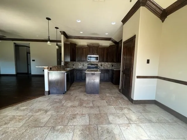 Single Family Residence For Rent in Taylor County , 4725 Big Bend Trail, Abilene, Texas 79602, 4 Bedroom, 2 Bathroom, 2 Garage spaces, 1,769 Sqft, built in 2014, mls#21387236, Real Estate Agent in Abilene, Homes For Rent in Taylor county, Homes For Rent in Abilene, Realtor in Abilene Texas, Real Estate Brokerage Independent Realty Texas, Luminita Cordes Realtor
