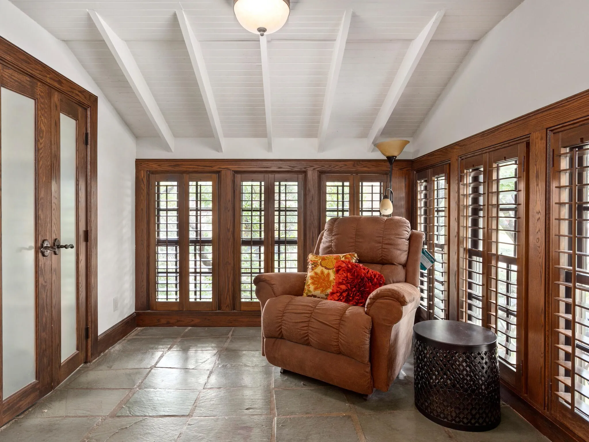 Single Family Residence For Sale in Tarrant County , 2401 Stadium Drive, Fort Worth, Texas 76109, 3 Bedroom, 4 Bathroom, 2 Garage spaces, 5,480 Sqft, built in 1930, mls#21387208, Real Estate Agent in Fort Worth, Homes For Sale in Tarrant county, Homes For Sale in Fort Worth, Realtor in Fort Worth Texas, Real Estate Brokerage Independent Realty Texas, Luminita Cordes Realtor