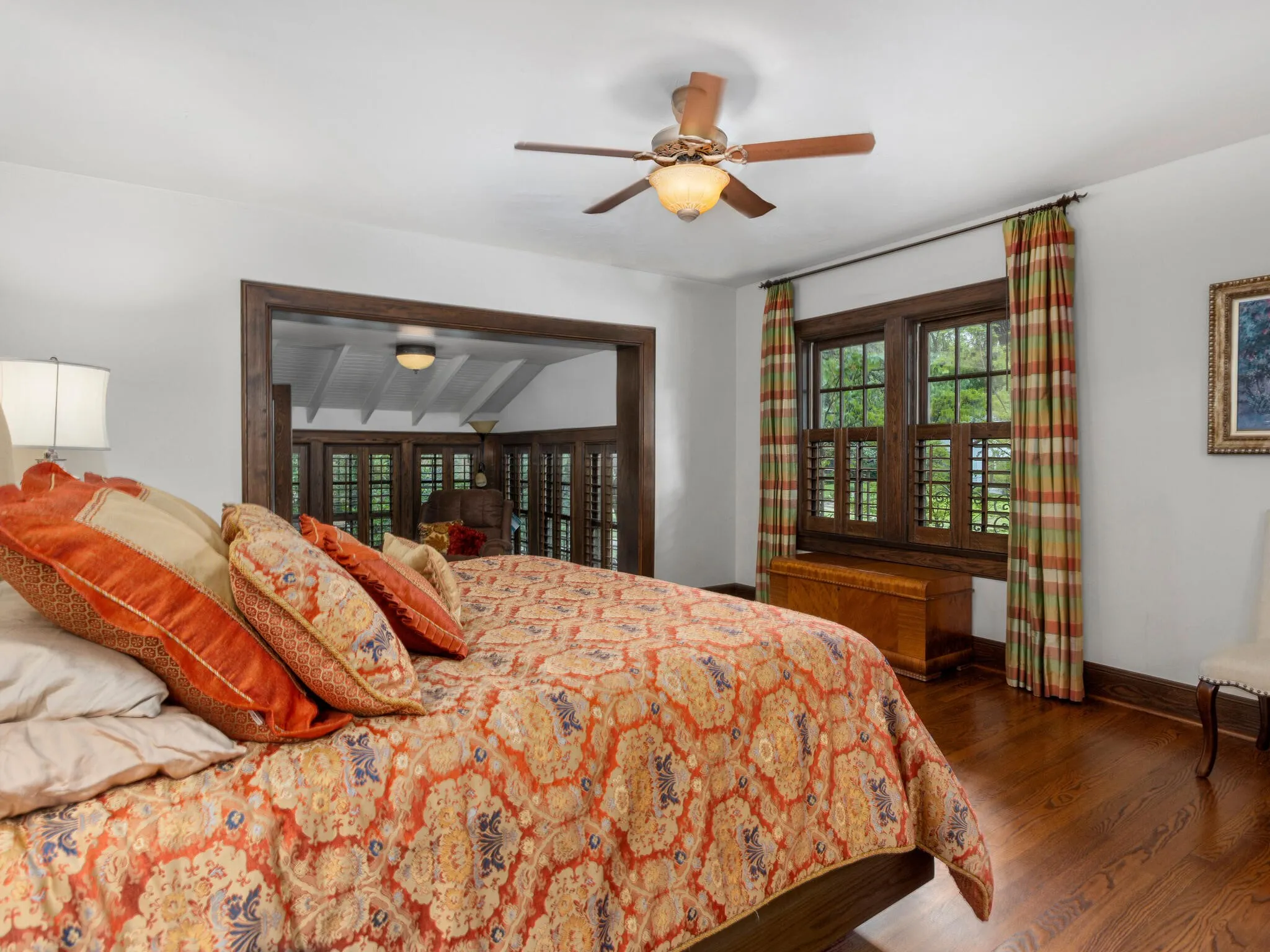 Single Family Residence For Sale in Tarrant County , 2401 Stadium Drive, Fort Worth, Texas 76109, 3 Bedroom, 4 Bathroom, 2 Garage spaces, 5,480 Sqft, built in 1930, mls#21387208, Real Estate Agent in Fort Worth, Homes For Sale in Tarrant county, Homes For Sale in Fort Worth, Realtor in Fort Worth Texas, Real Estate Brokerage Independent Realty Texas, Luminita Cordes Realtor