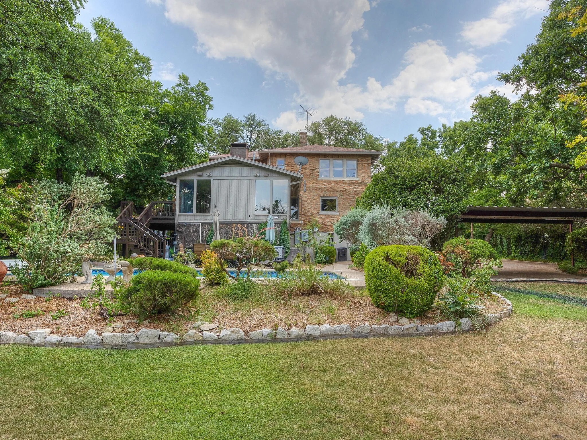 Single Family Residence For Sale in Tarrant County , 2401 Stadium Drive, Fort Worth, Texas 76109, 3 Bedroom, 4 Bathroom, 2 Garage spaces, 5,480 Sqft, built in 1930, mls#21387208, Real Estate Agent in Fort Worth, Homes For Sale in Tarrant county, Homes For Sale in Fort Worth, Realtor in Fort Worth Texas, Real Estate Brokerage Independent Realty Texas, Luminita Cordes Realtor