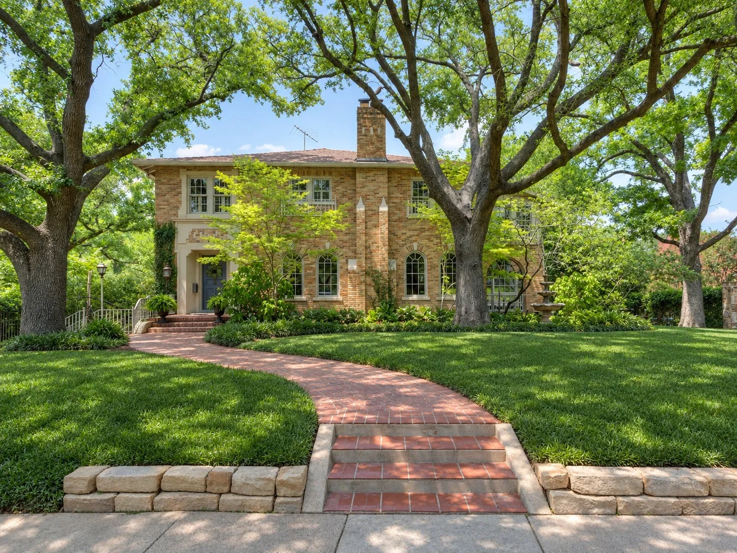 Single Family Residence For Sale in Tarrant County , 2401 Stadium Drive, Fort Worth, Texas 76109, 3 Bedroom, 4 Bathroom, 2 Garage spaces, 5,480 Sqft, built in 1930, mls#21387208, Real Estate Agent in Fort Worth, Homes For Sale in Tarrant county, Homes For Sale in Fort Worth, Realtor in Fort Worth Texas, Real Estate Brokerage Independent Realty Texas, Luminita Cordes Realtor