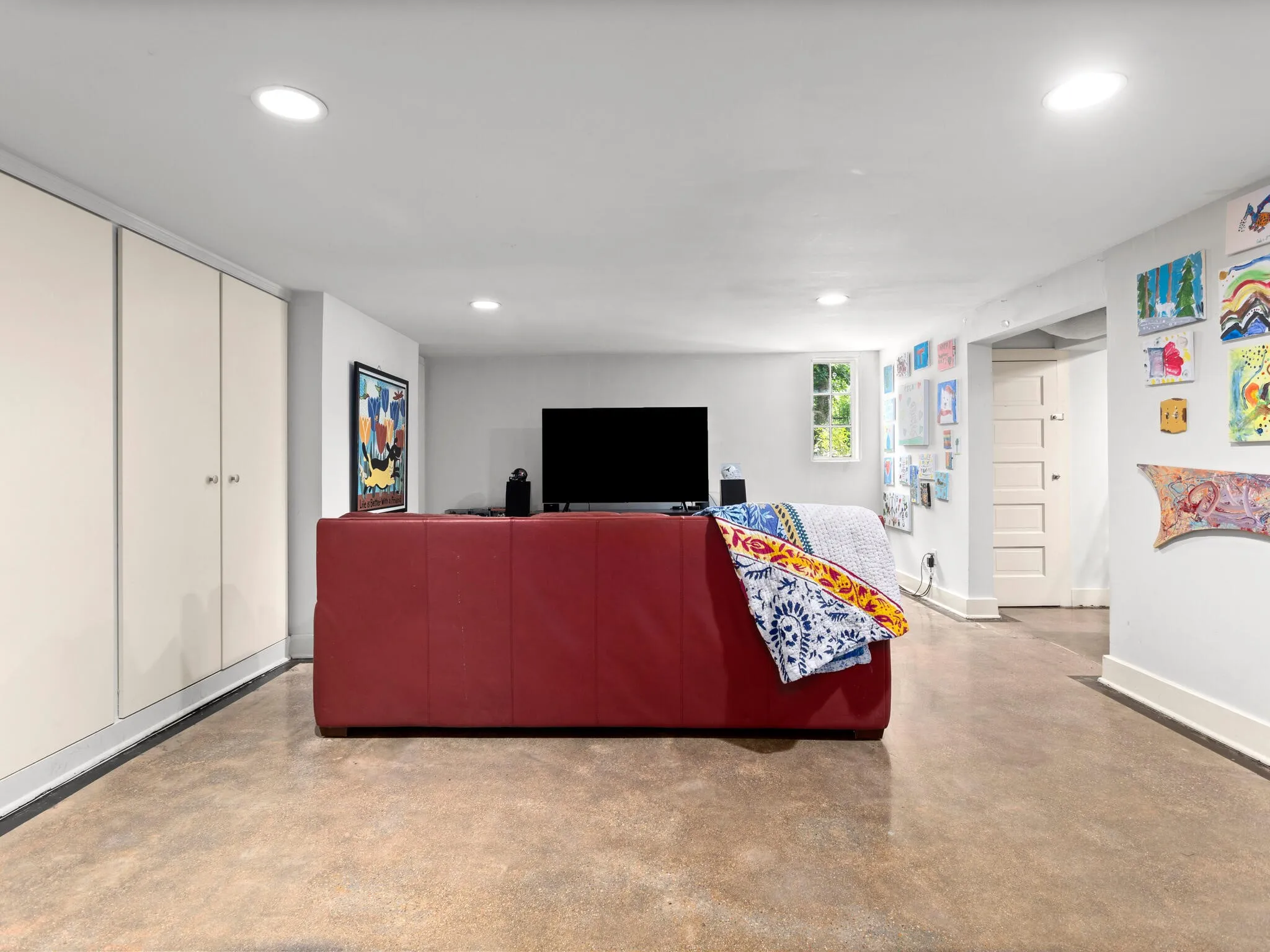 Single Family Residence For Sale in Tarrant County , 2401 Stadium Drive, Fort Worth, Texas 76109, 3 Bedroom, 4 Bathroom, 2 Garage spaces, 5,480 Sqft, built in 1930, mls#21387208, Real Estate Agent in Fort Worth, Homes For Sale in Tarrant county, Homes For Sale in Fort Worth, Realtor in Fort Worth Texas, Real Estate Brokerage Independent Realty Texas, Luminita Cordes Realtor
