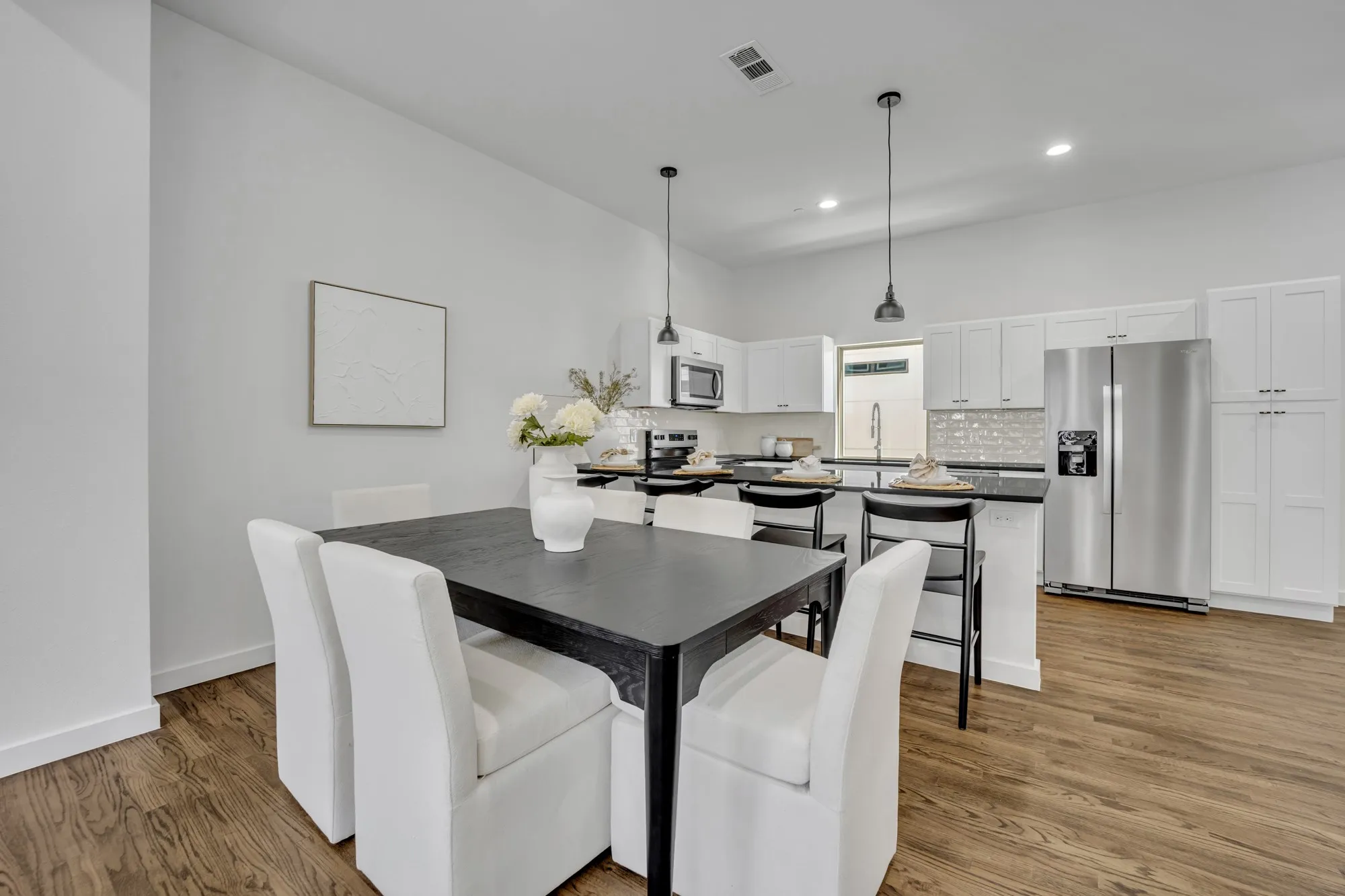 Condominium For Rent in Dallas County , 5806 Bryan Parkway 101, Dallas, Texas 75206, 2 Bedroom, 3 Bathroom, 2 Garage spaces, 1,500 Sqft, built in 2025, mls#21387235, Real Estate Agent in Dallas, Homes For Rent in Dallas county, Homes For Rent in Dallas, Realtor in Dallas Texas, Real Estate Brokerage Independent Realty Texas, Luminita Cordes Realtor
