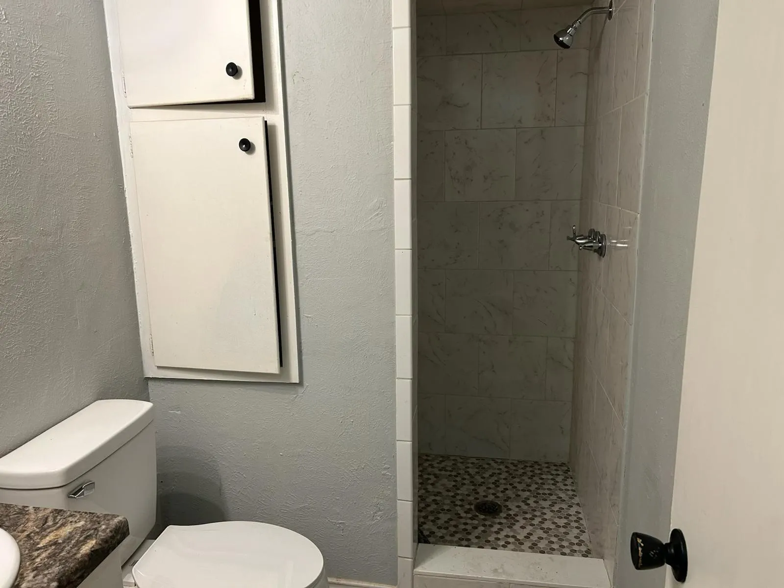 Single Family Residence For Rent in Johnson County , 117 N Broadway Street, Joshua, Texas 76058, 3 Bedroom, 2 Bathroom, 1 Garage spaces, 1,904 Sqft, built in 1970, mls#21387241, Real Estate Agent in Joshua, Homes For Rent in Johnson county, Homes For Rent in Joshua, Realtor in Joshua Texas, Real Estate Brokerage Independent Realty Texas, Luminita Cordes Realtor